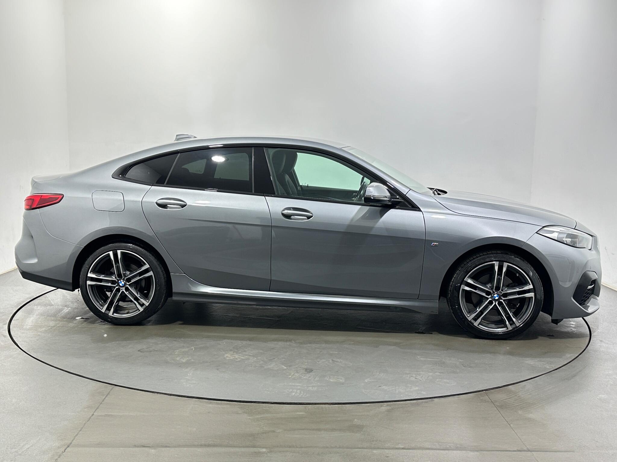 BMW 2 Series view 9