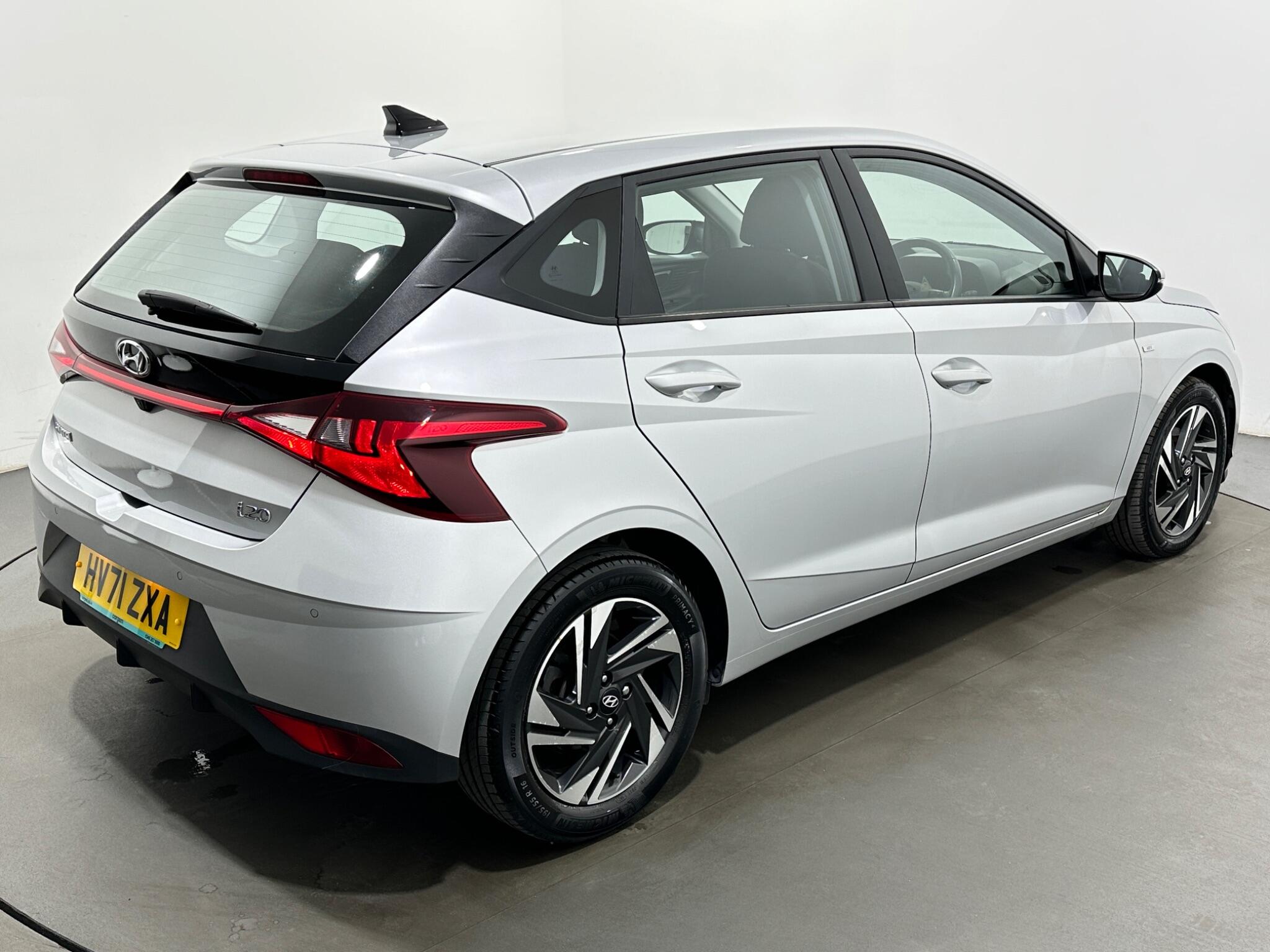 Hyundai i20 view 48