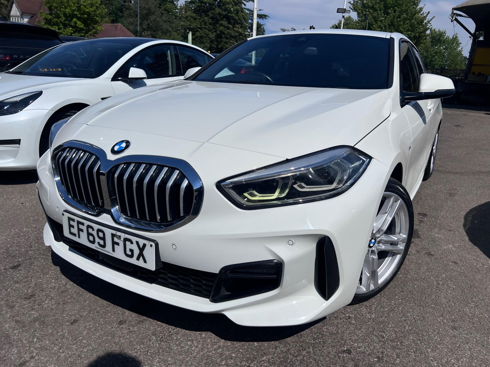 BMW 1 Series view 6