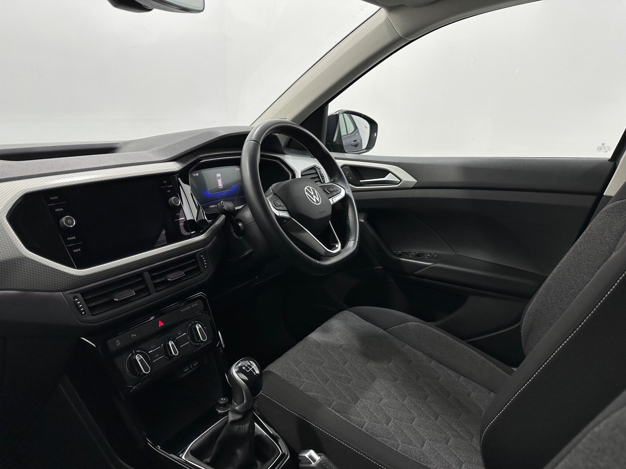Volkswagen T-Cross view 30