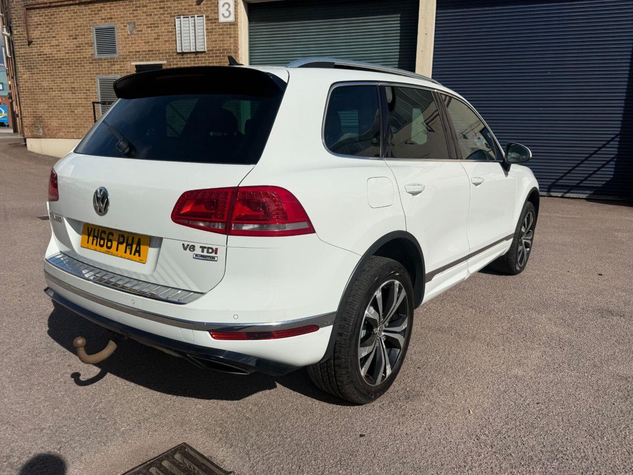 Volkswagen Touareg view 56