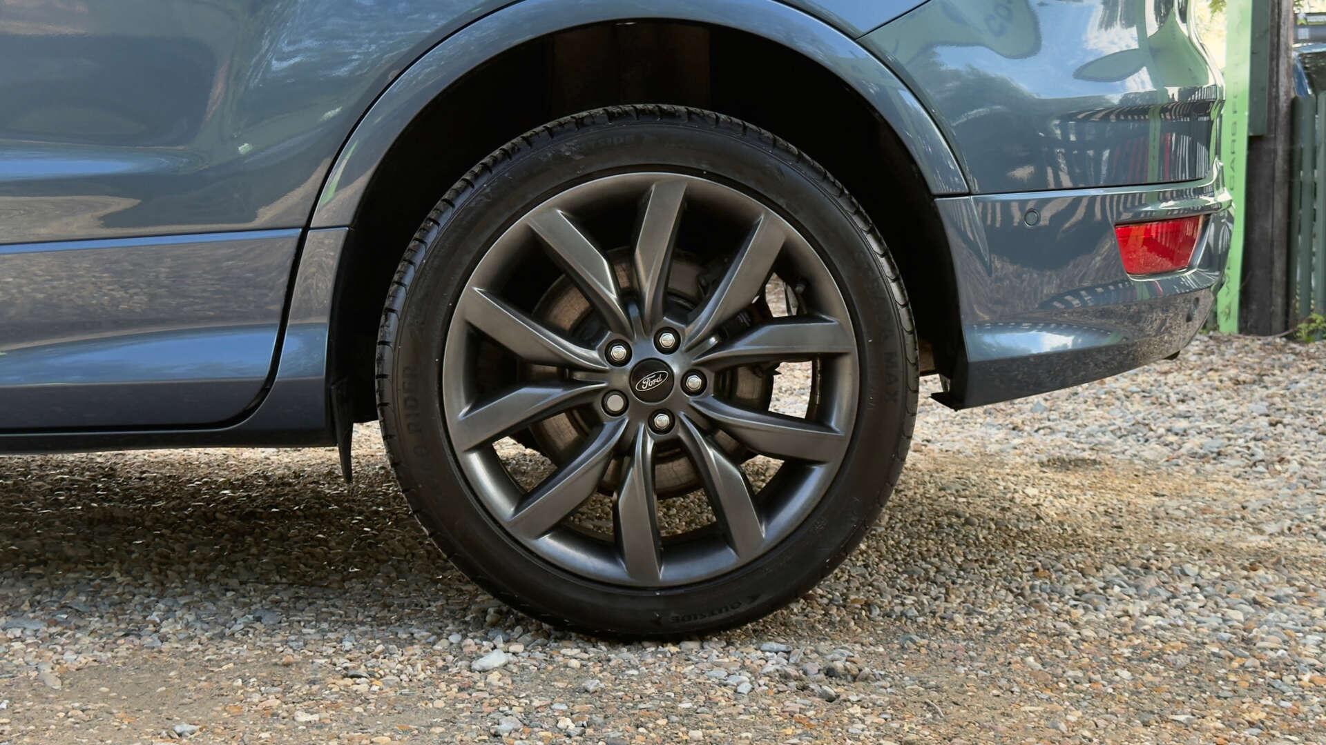 Ford Kuga view 42