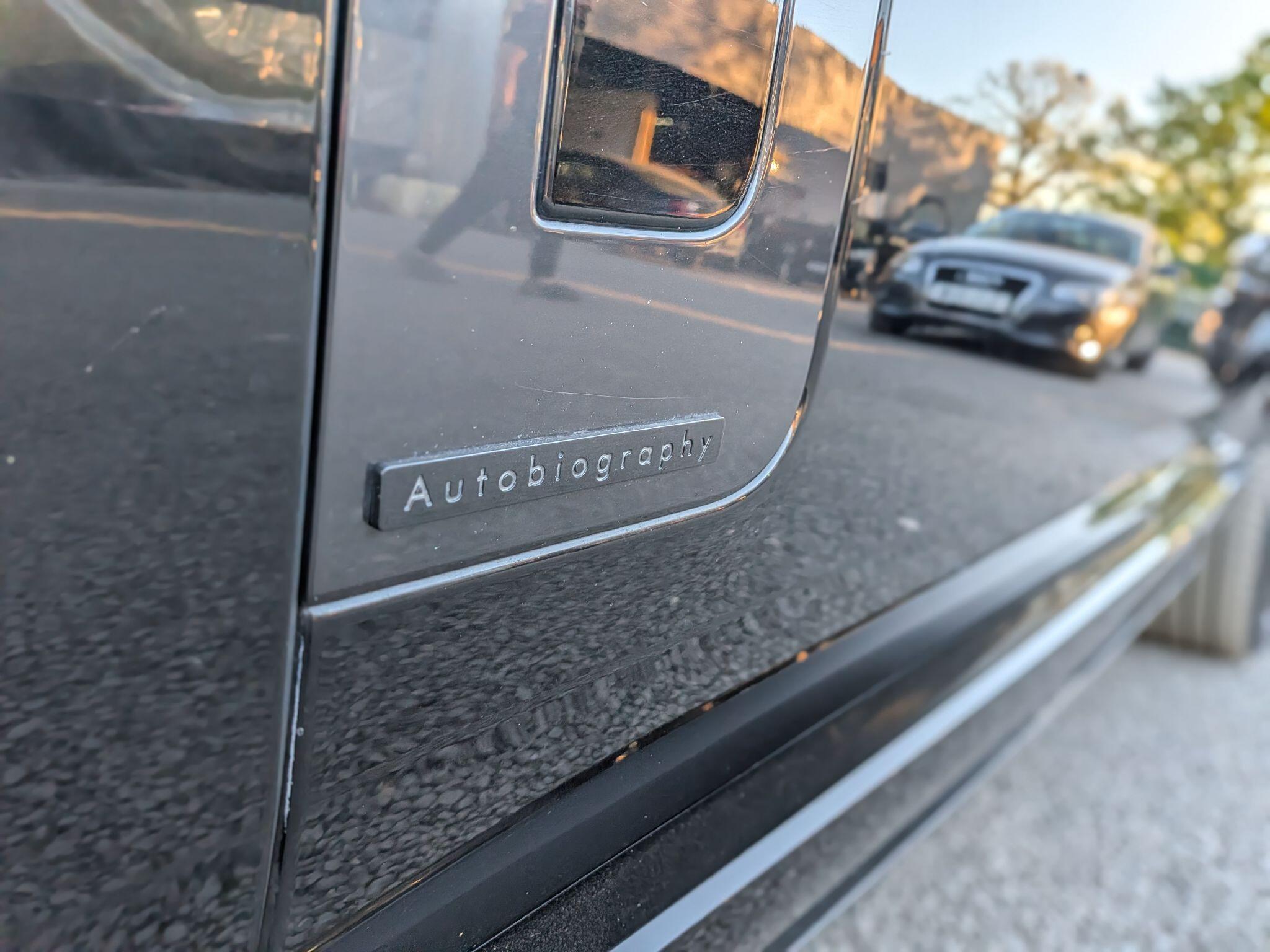 Land Rover Range Rover view 18