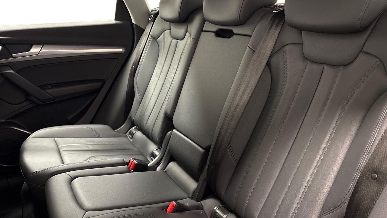 Audi Q5 view 7