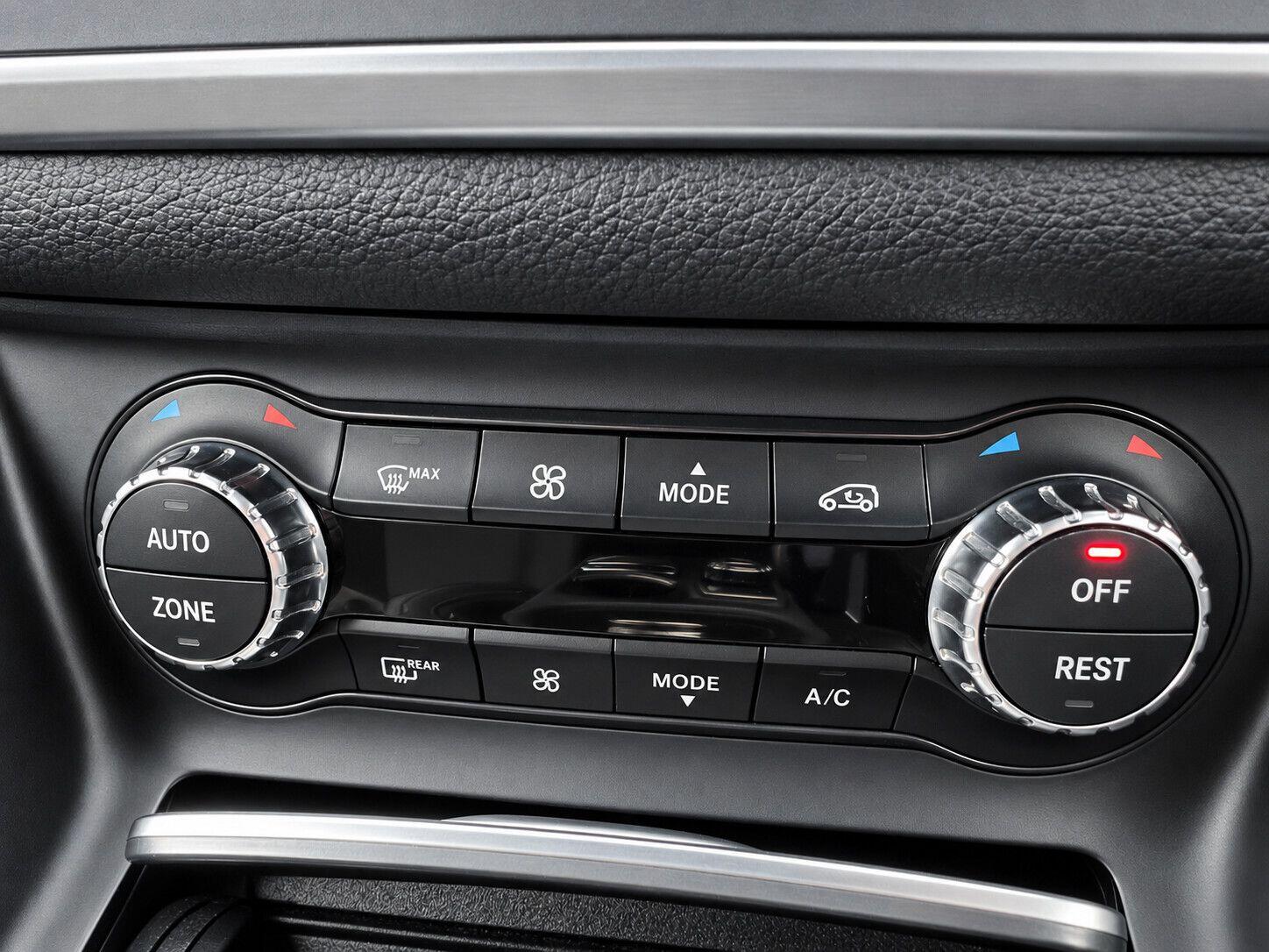 Mercedes-Benz Gla view 25