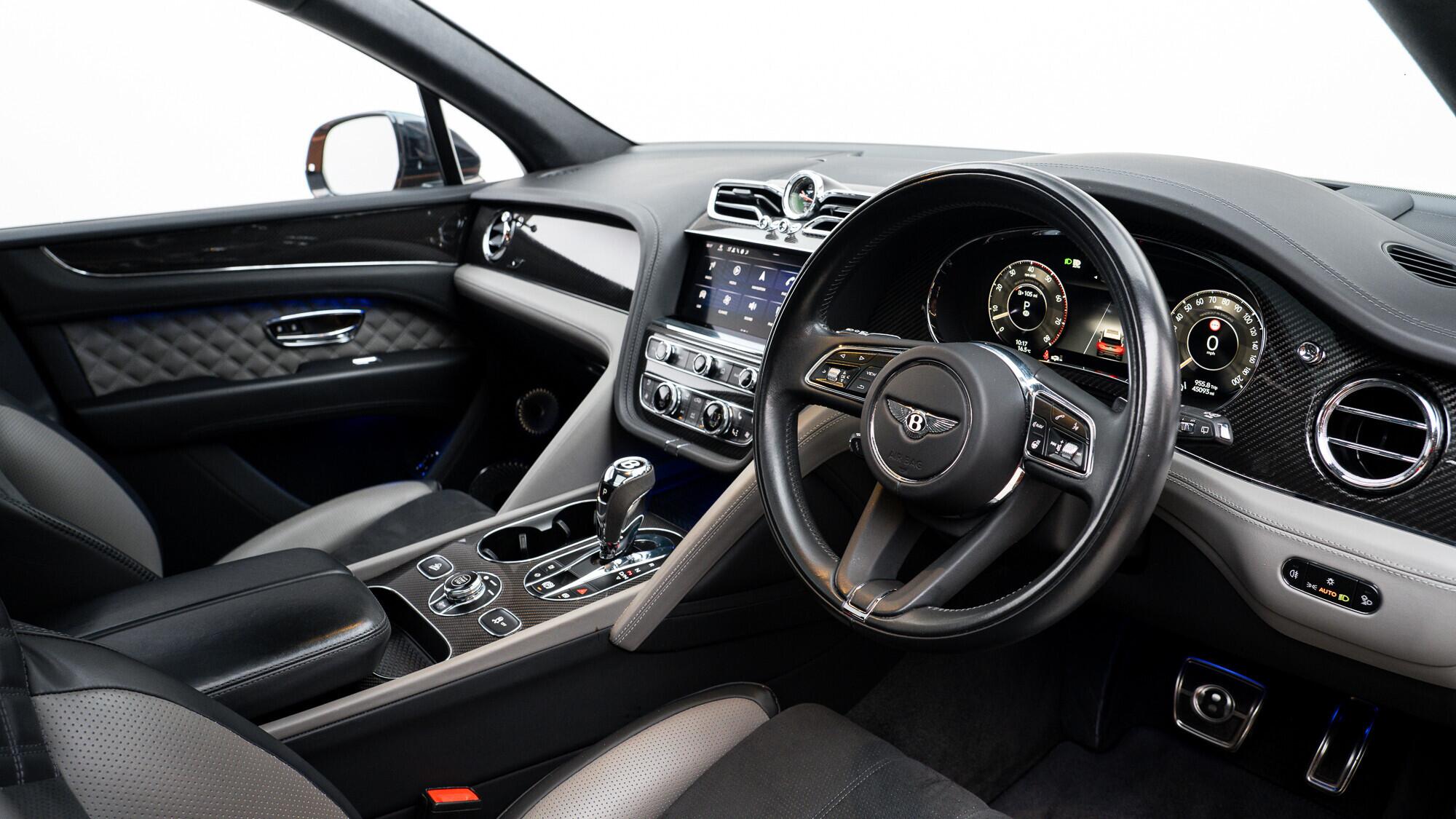 Bentley Bentayga view 47