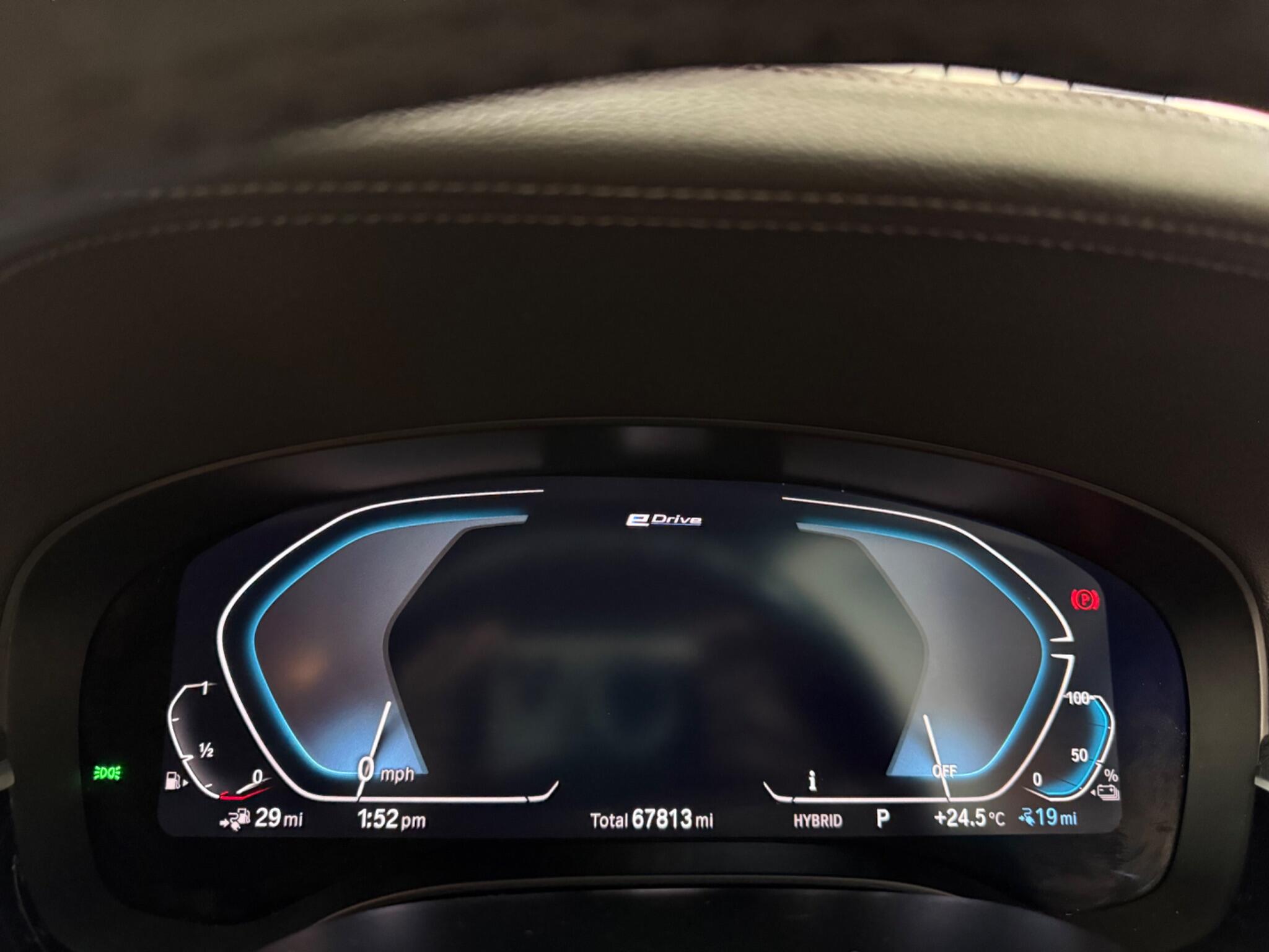 BMW 5 Series view 28