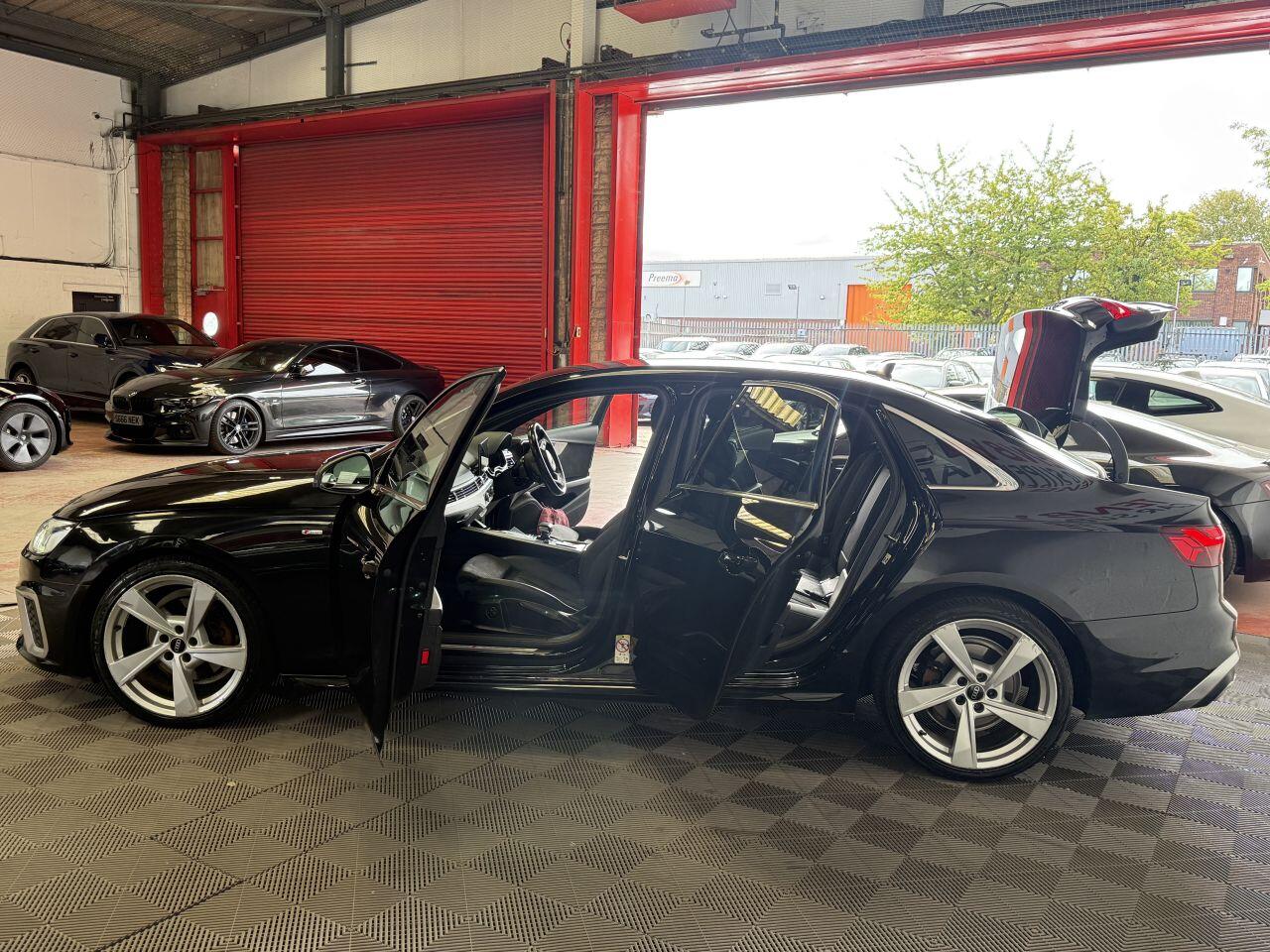 Audi A4 view 13