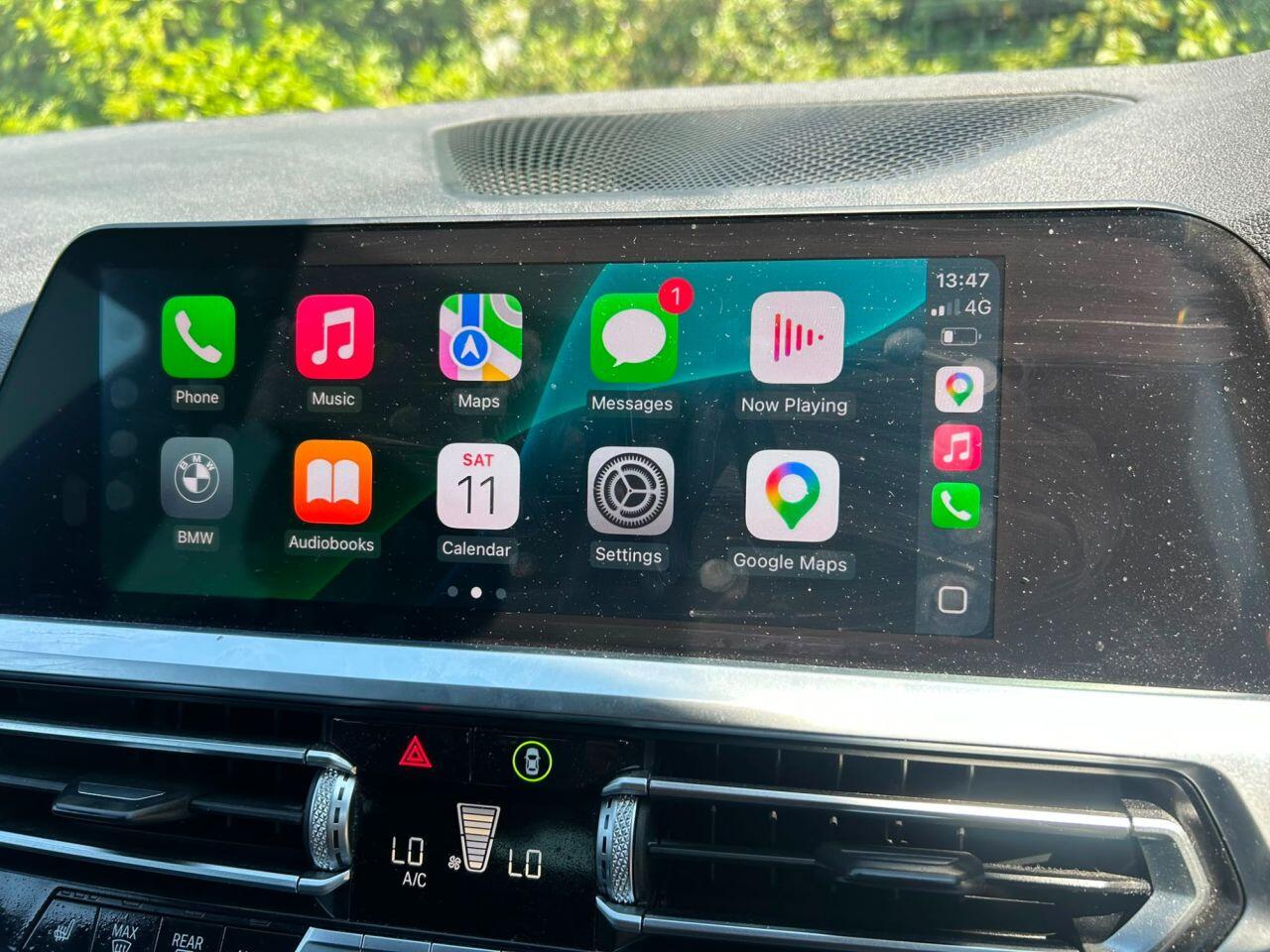 BMW 3 Series view 32