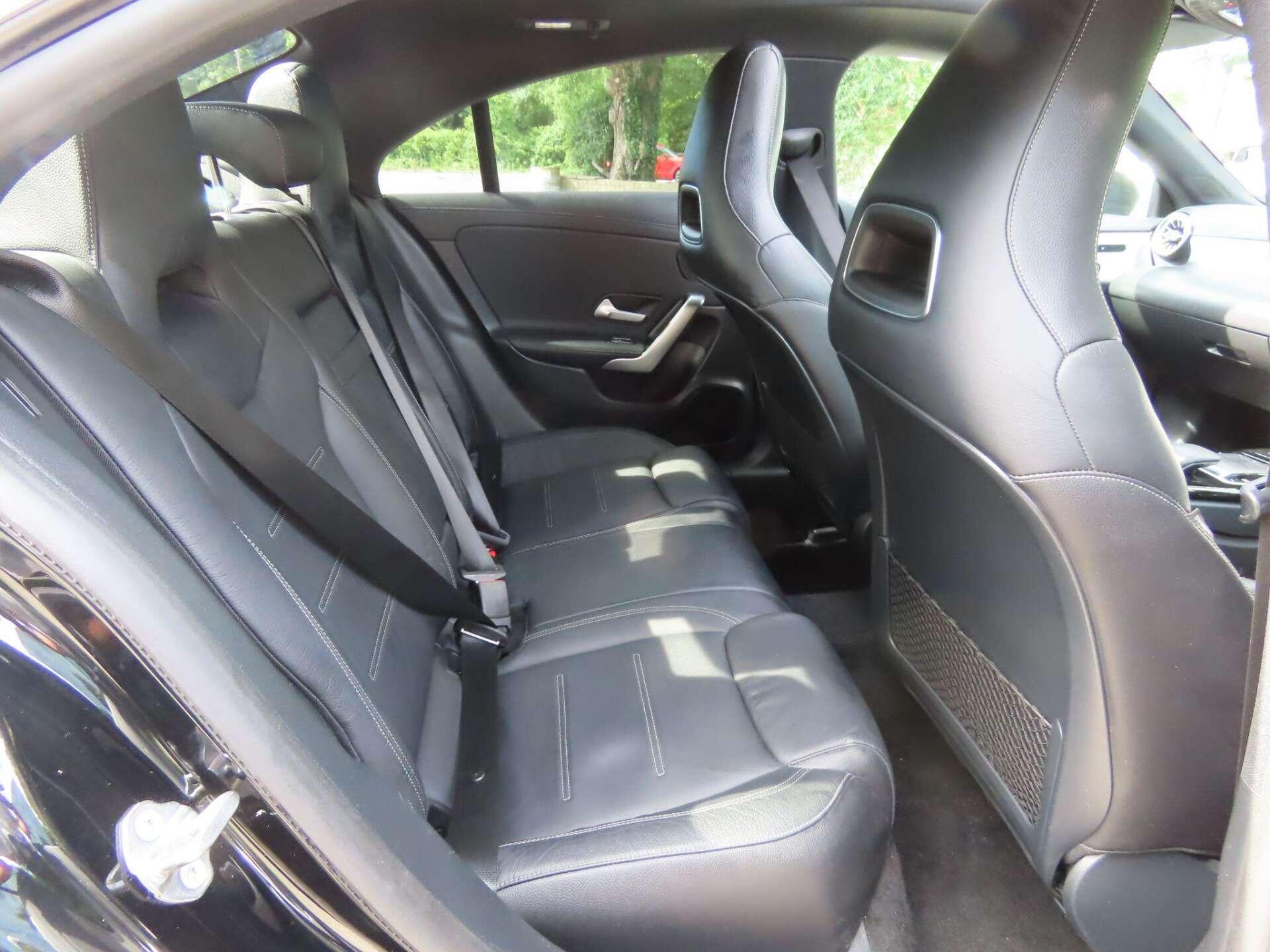 Mercedes-Benz Cla view 10
