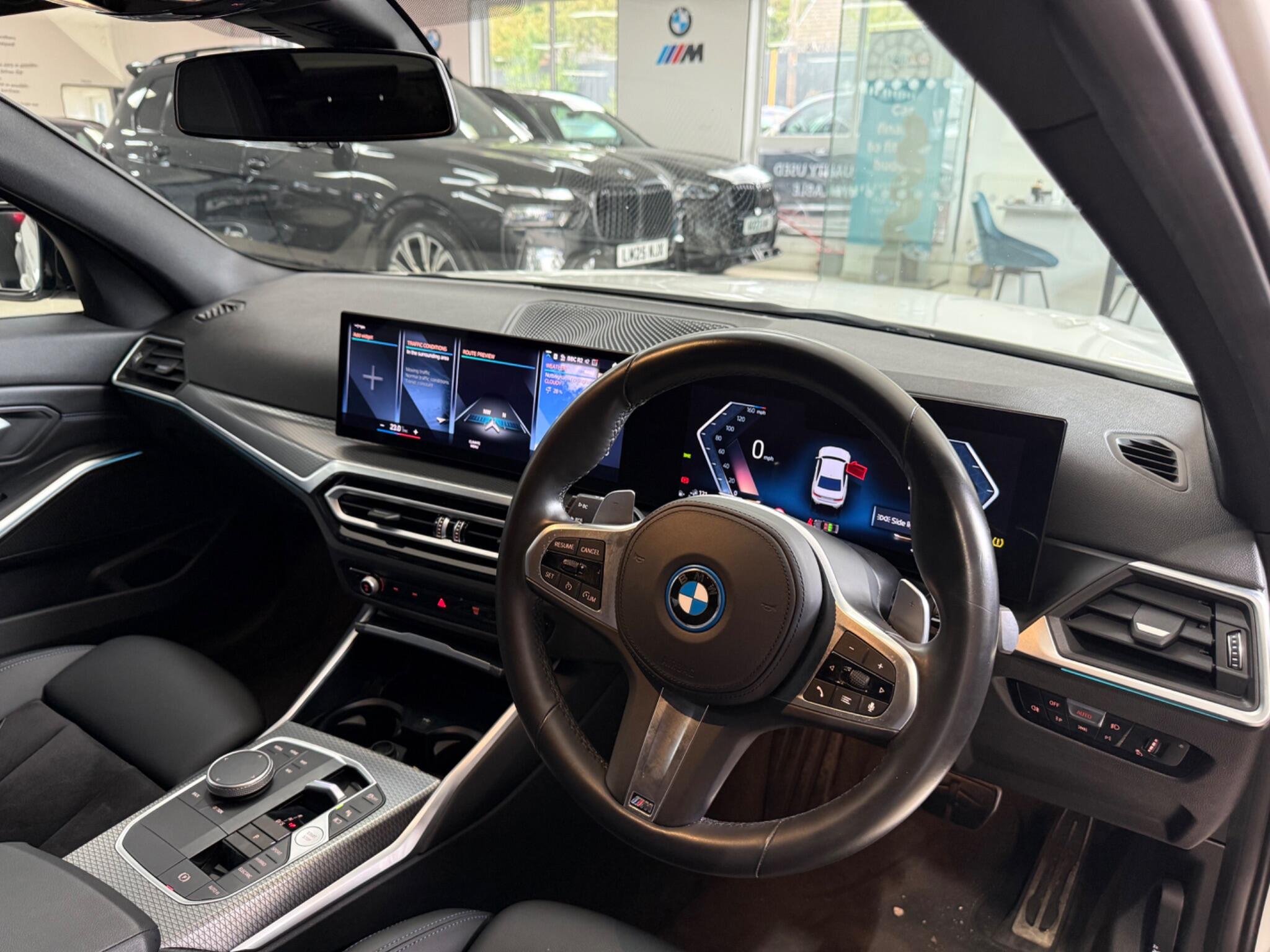 BMW 3 Series view 31
