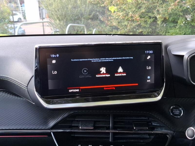 Peugeot 208 view 15