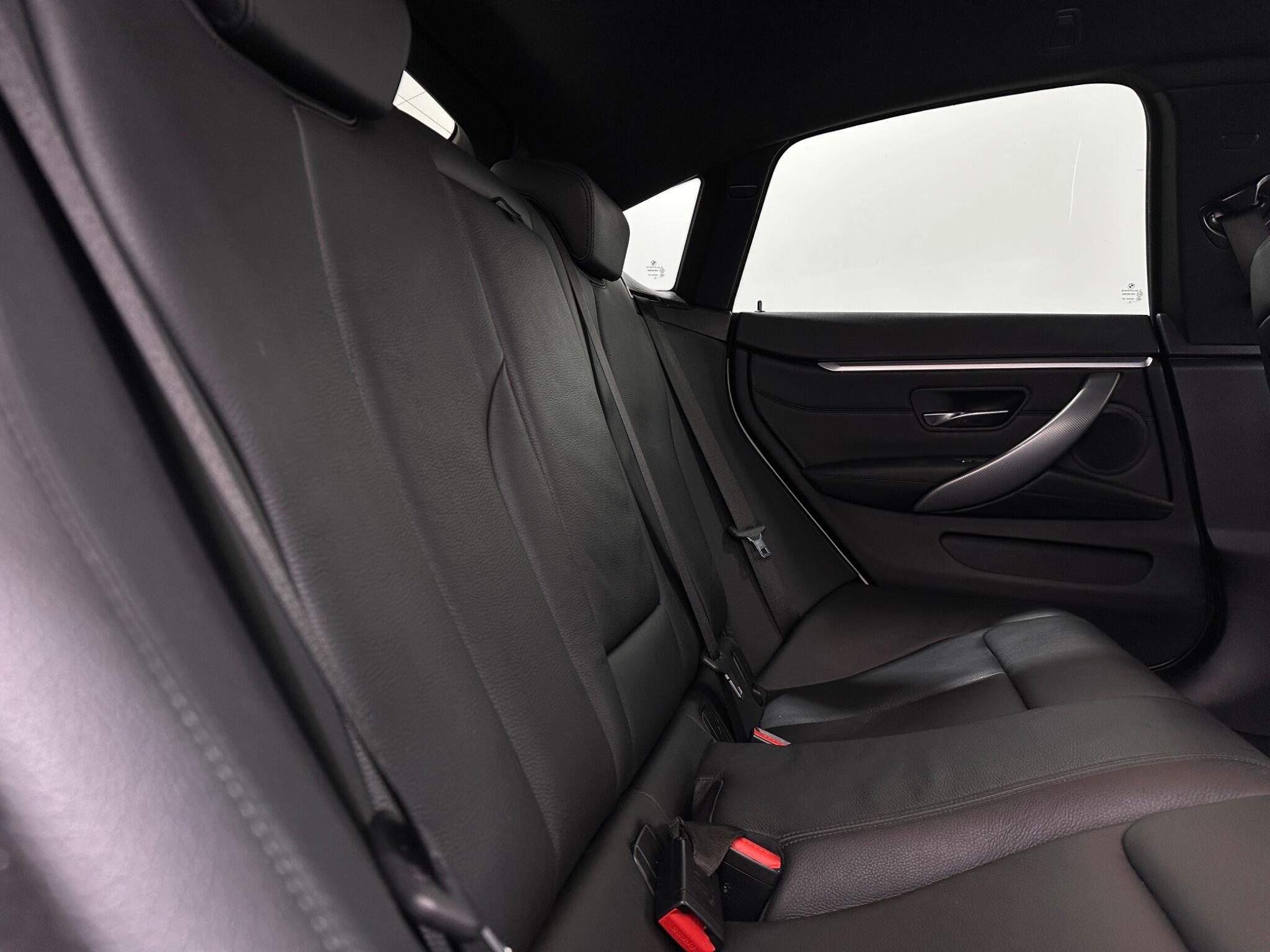BMW 4 Series view 40