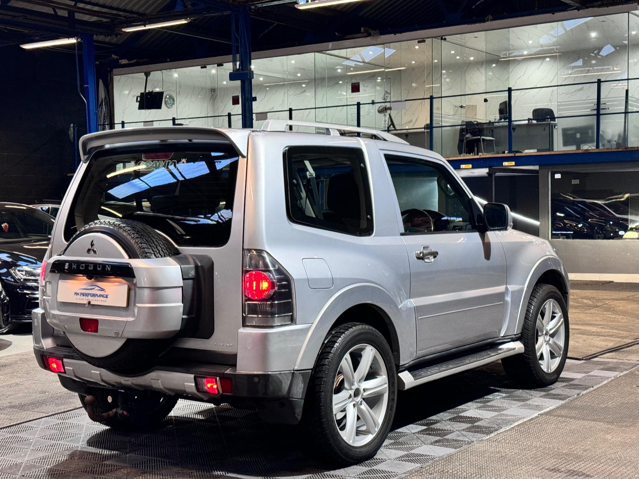 Mitsubishi Shogun view 47