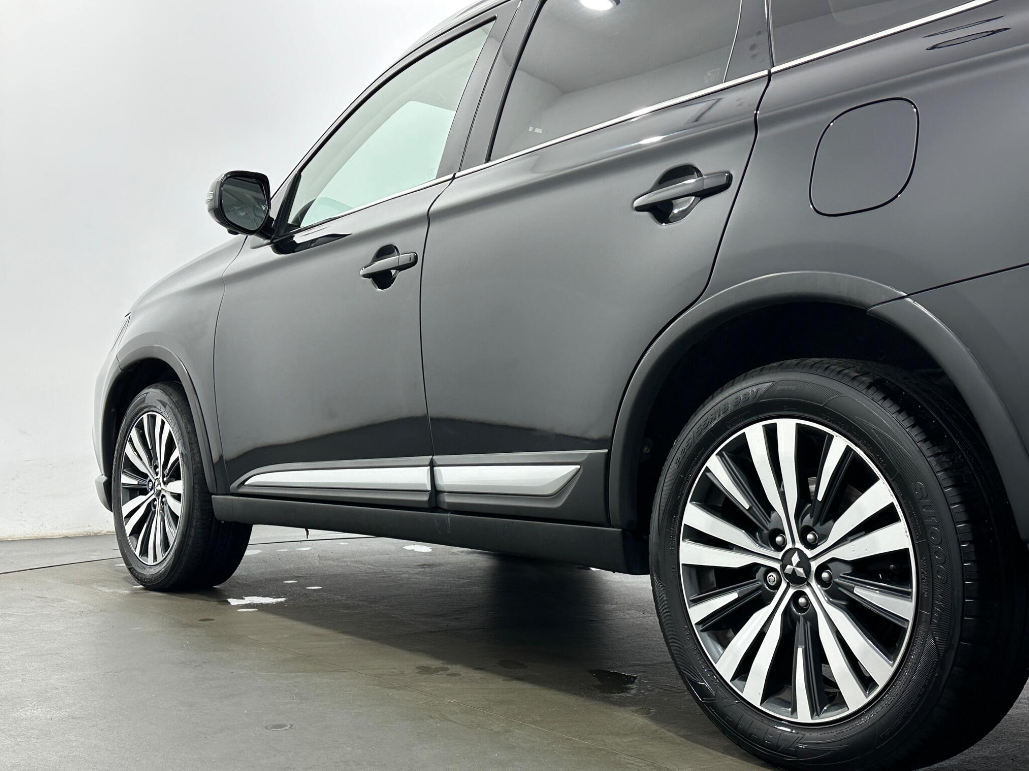Mitsubishi Outlander view 51