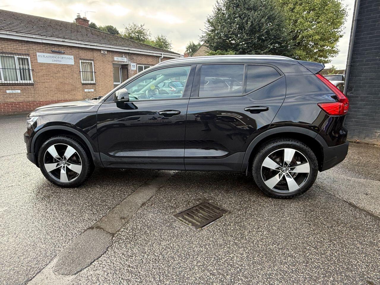 Volvo XC40 view 10