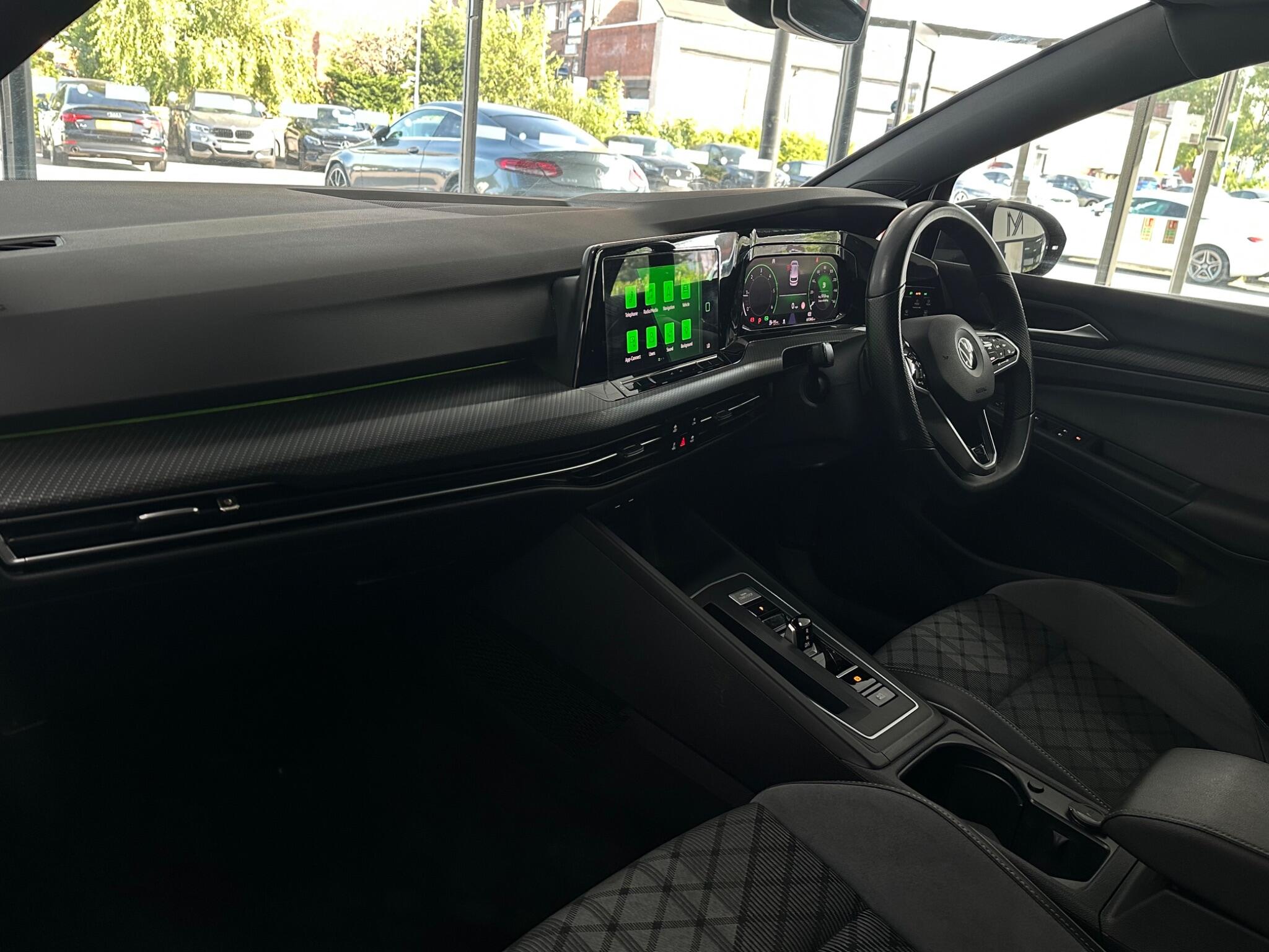 Volkswagen Golf view 39