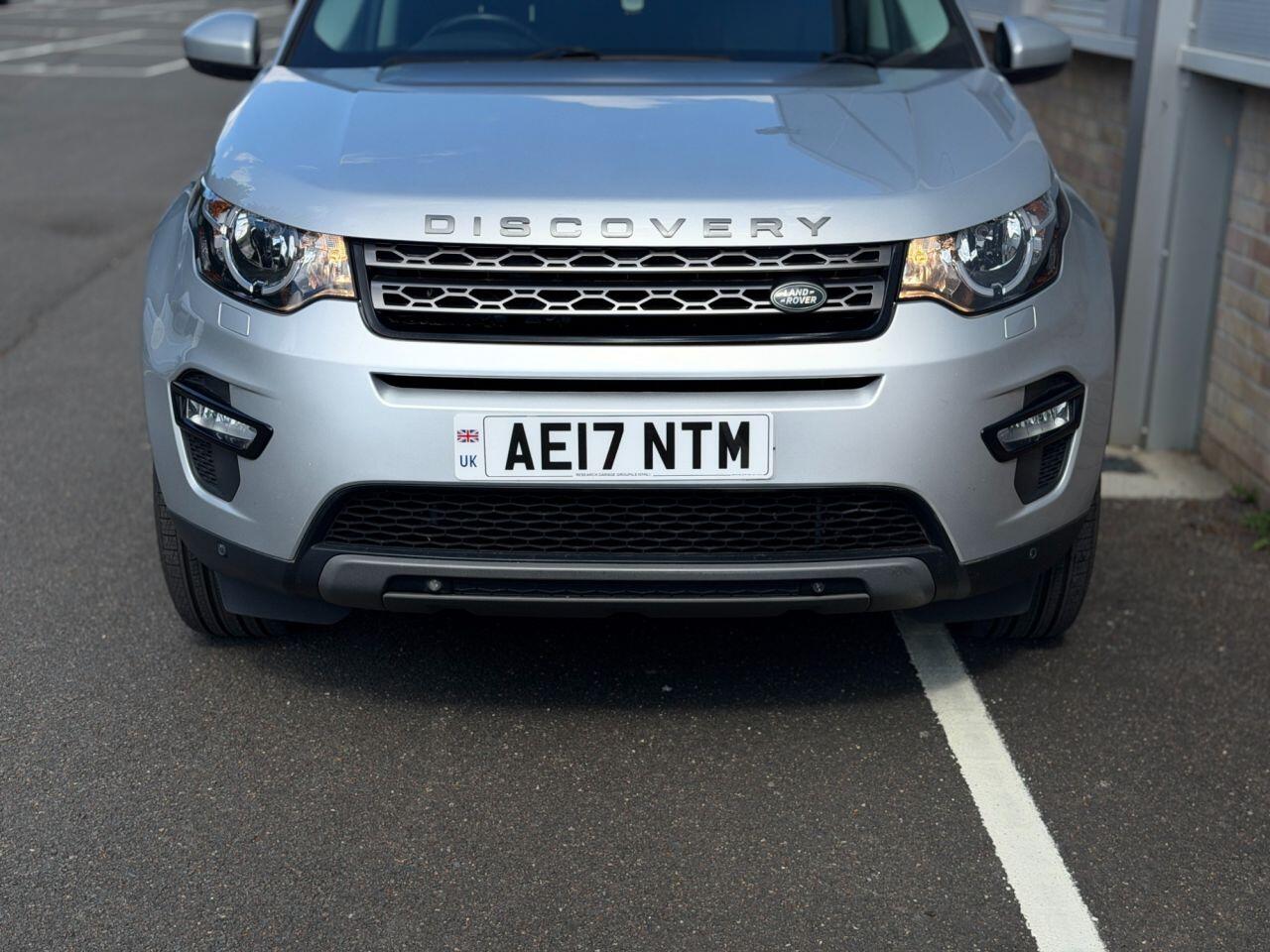 Land Rover Discovery Sport view 52