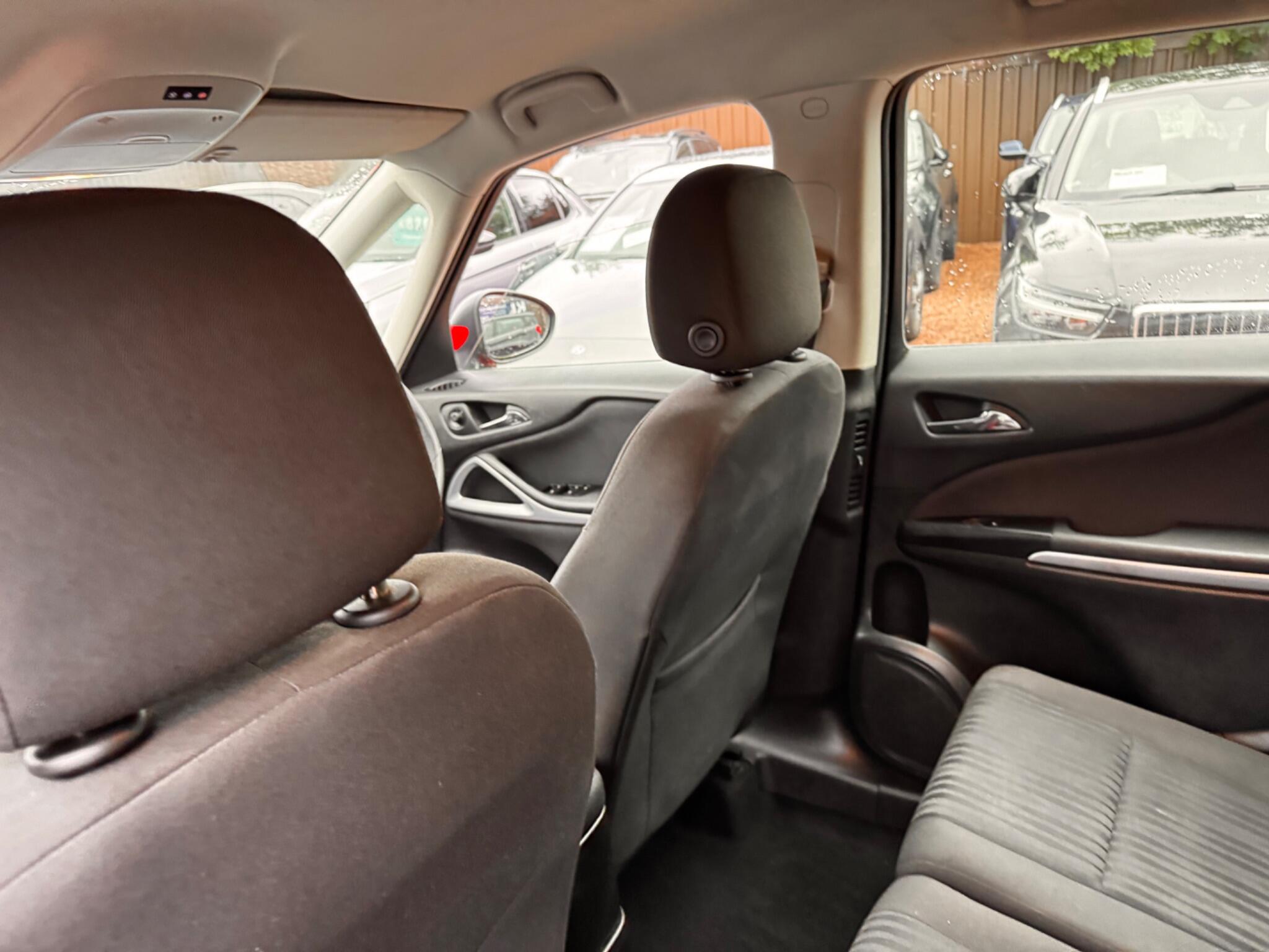 Vauxhall Zafira Tourer view 20