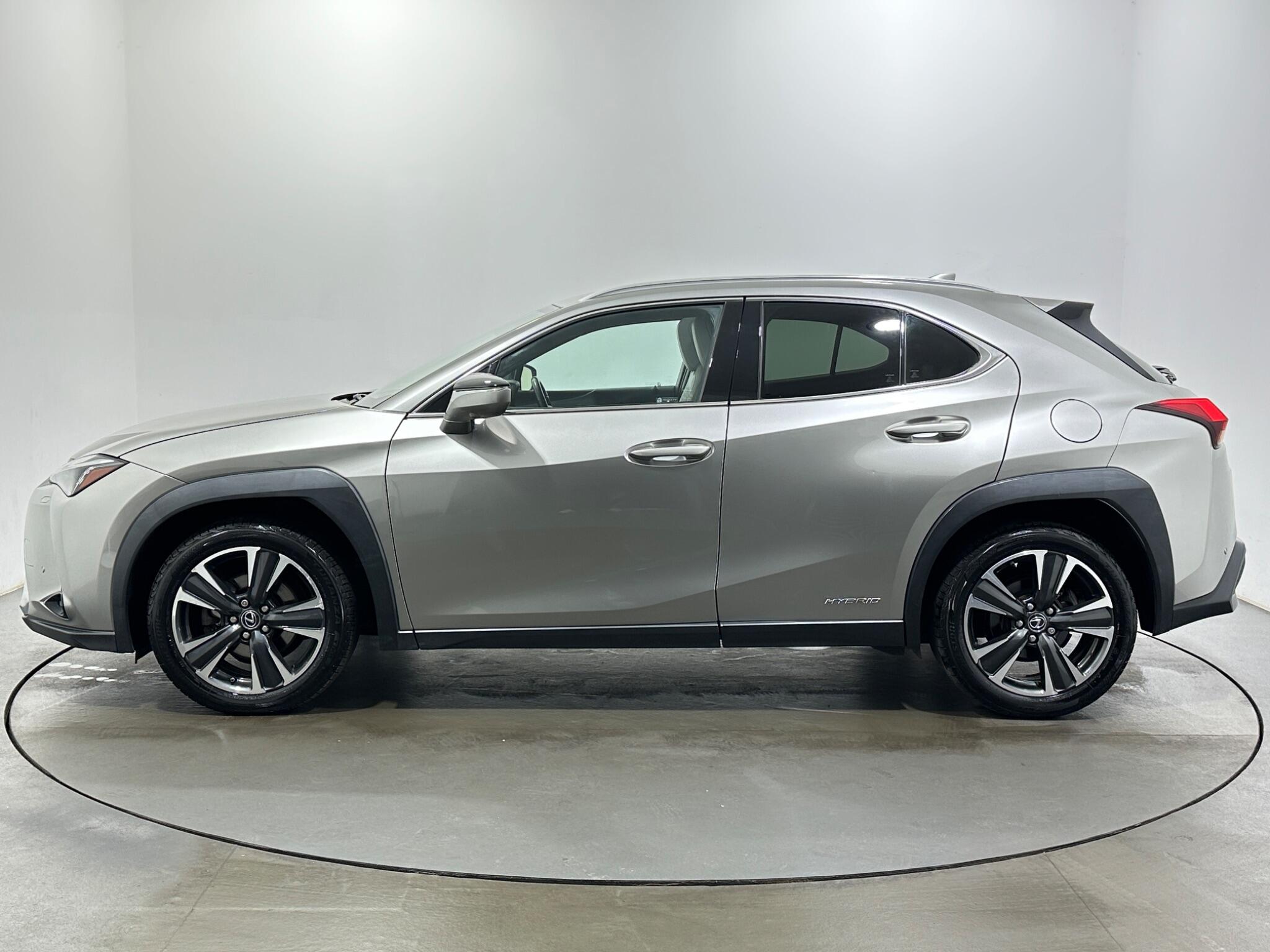 Lexus UX view 5