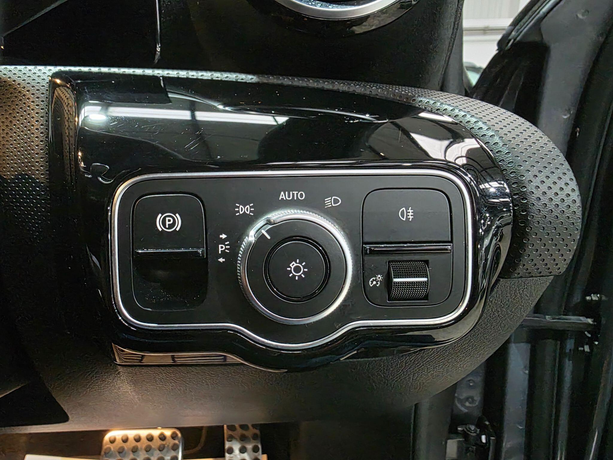 Mercedes-Benz A Class view 14