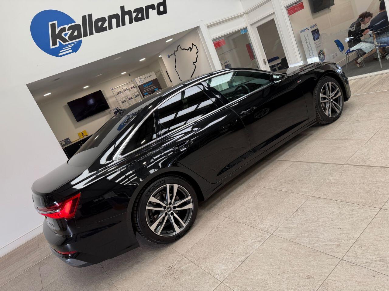 Audi A6 Saloon view 17