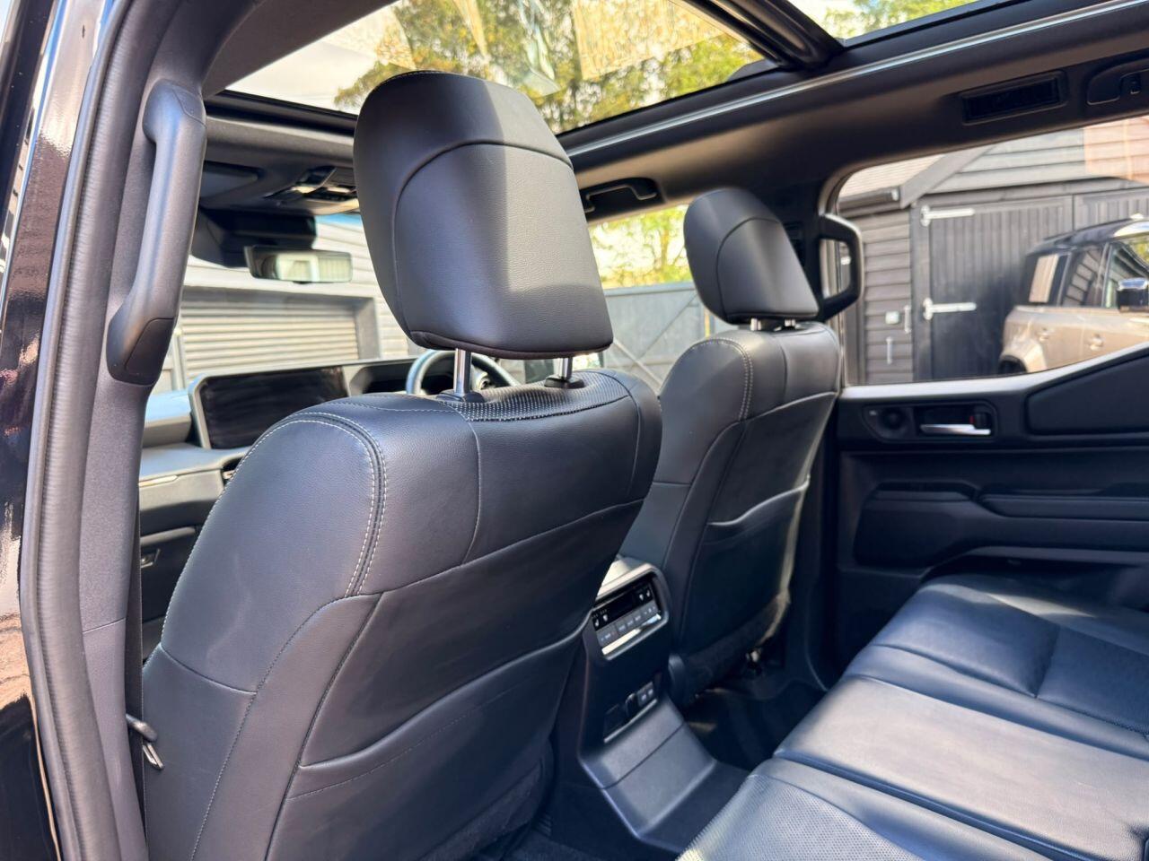 Toyota Land Cruiser view 17