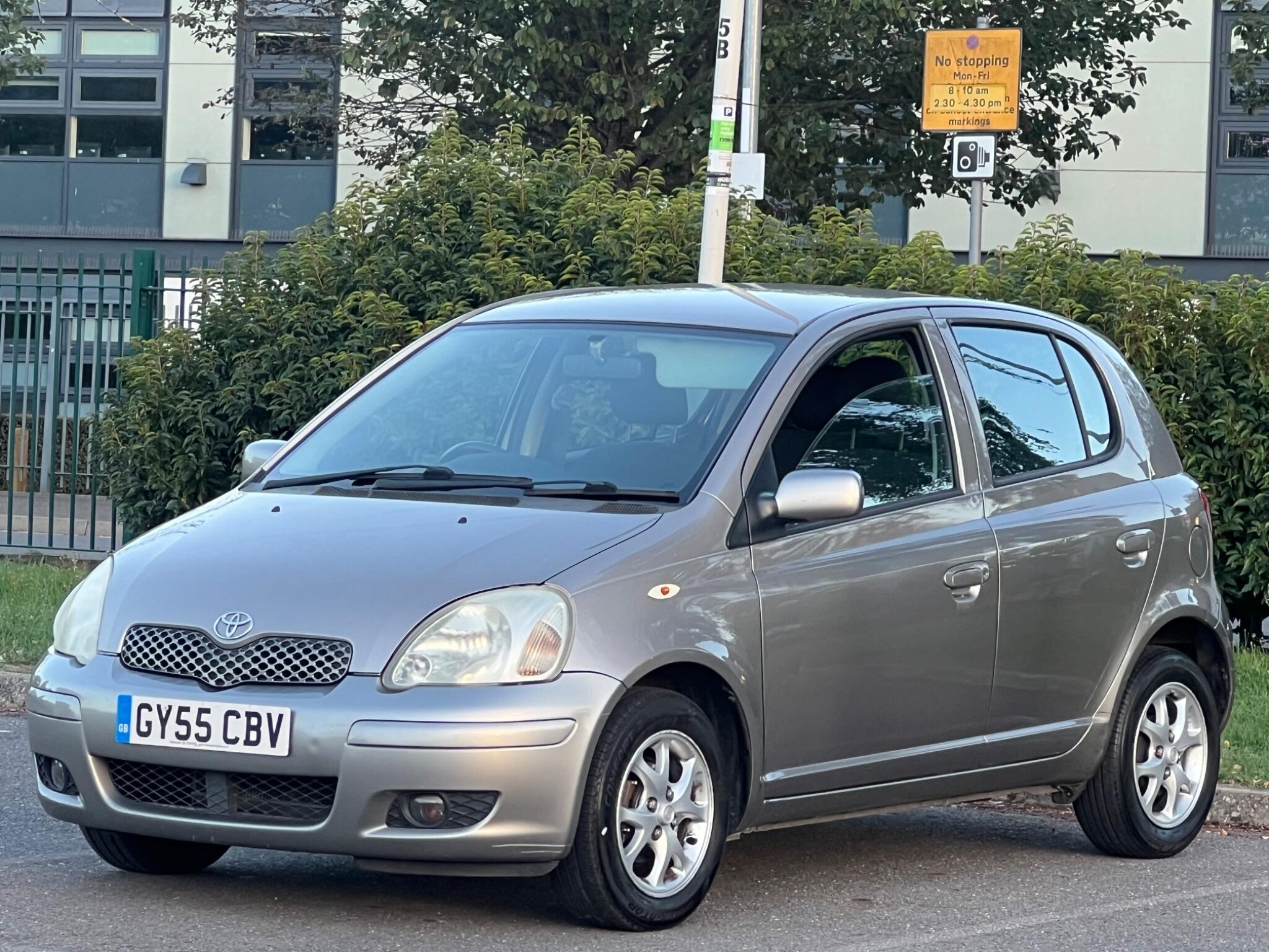 Toyota Yaris view 5