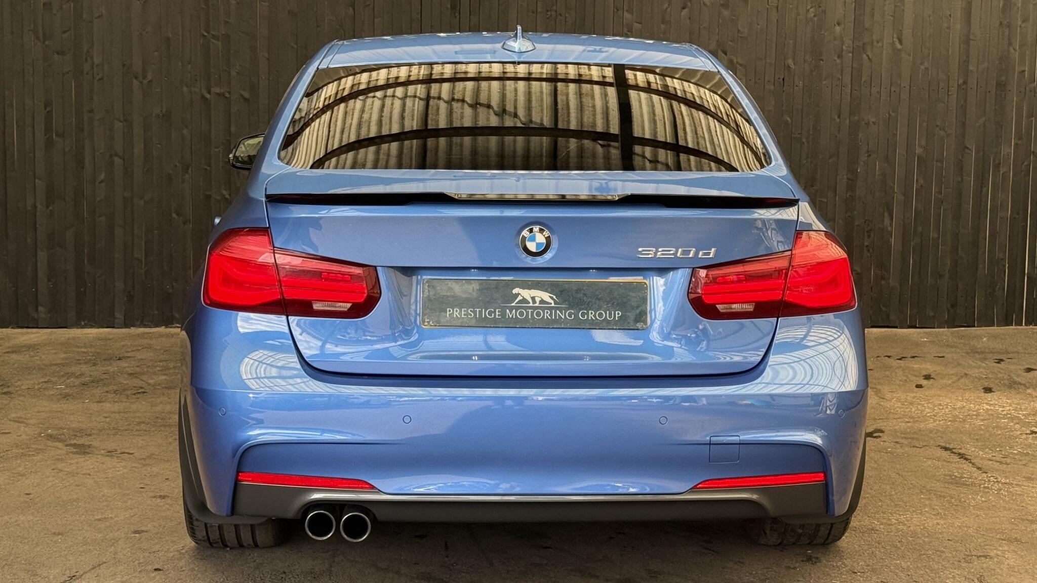 BMW 3 Series view 15