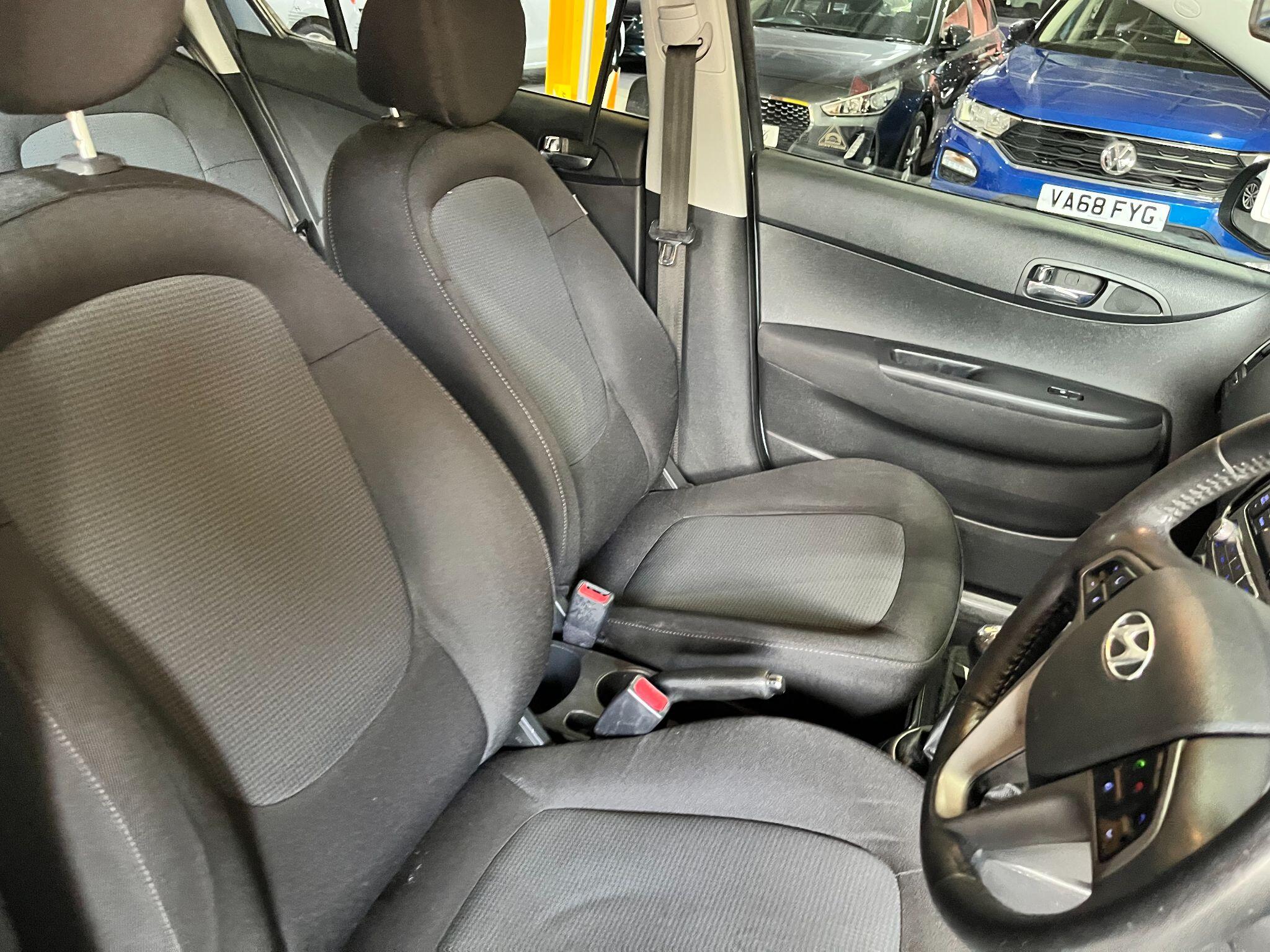 Hyundai I20 view 17
