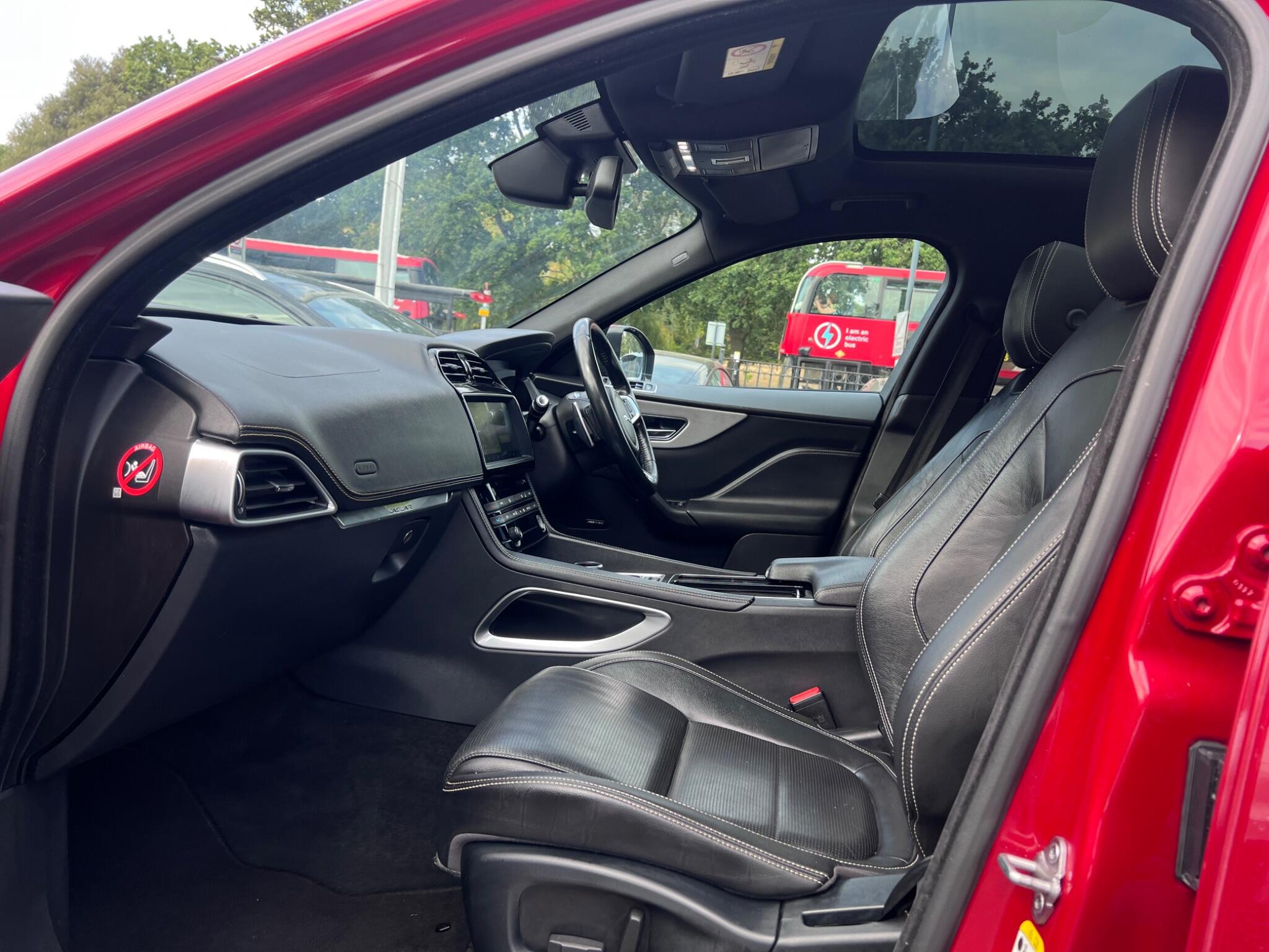 Jaguar F-Pace view 40