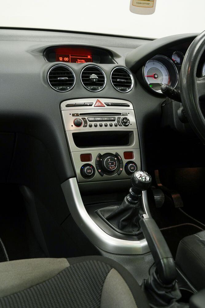 Peugeot 2008 view 23