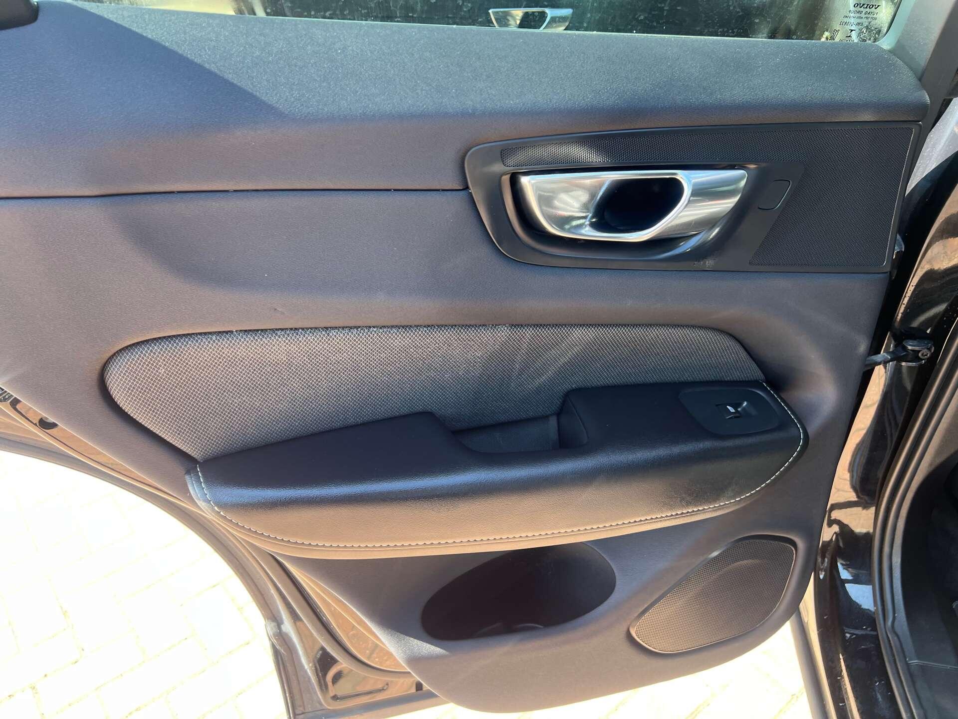 Volvo XC60 view 46