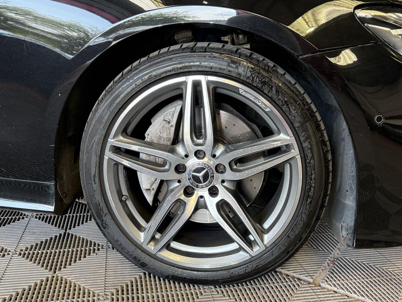 Mercedes-Benz E Class view 18