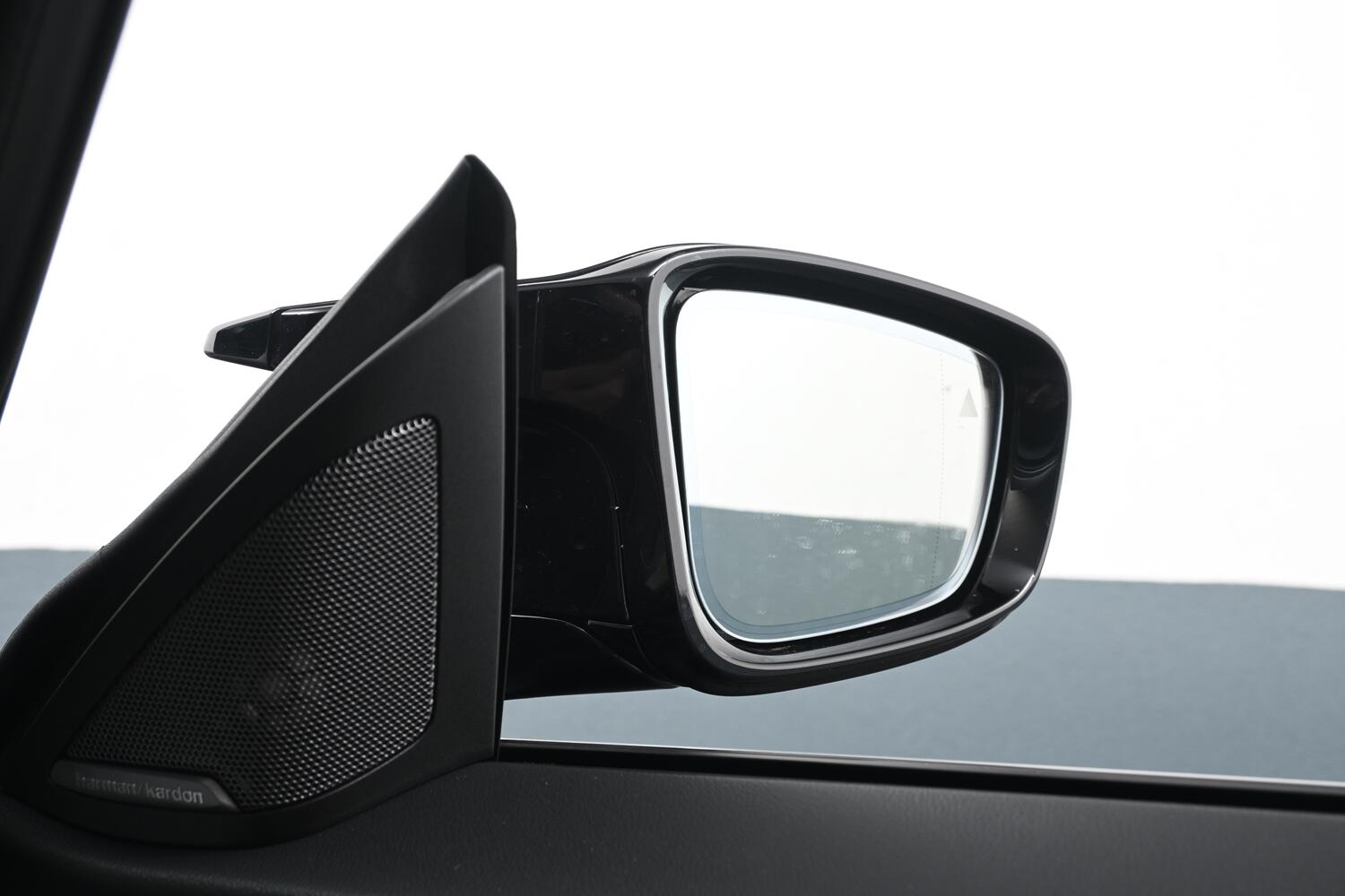 BMW I4 view 20