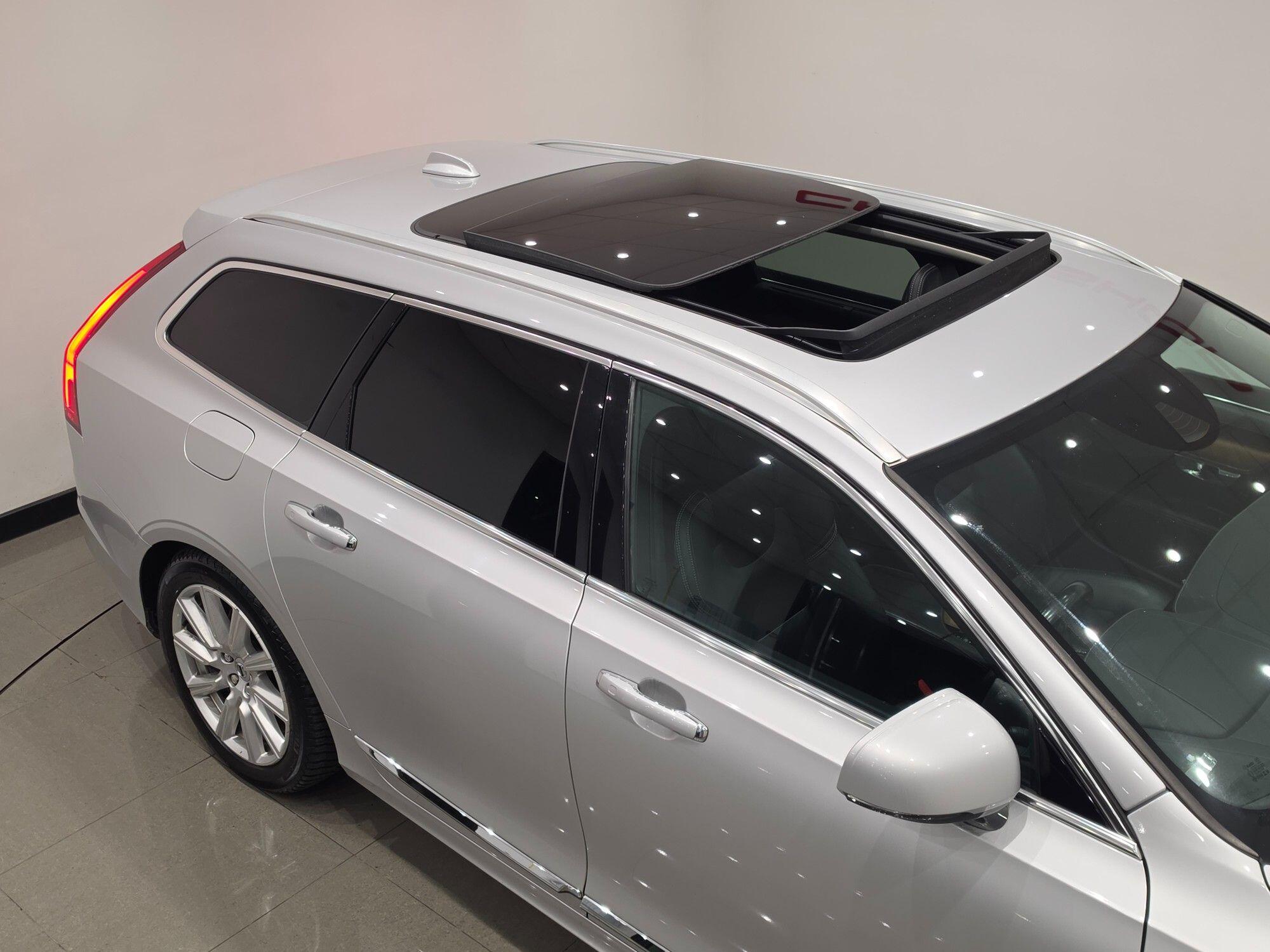 Volvo V90 view 2