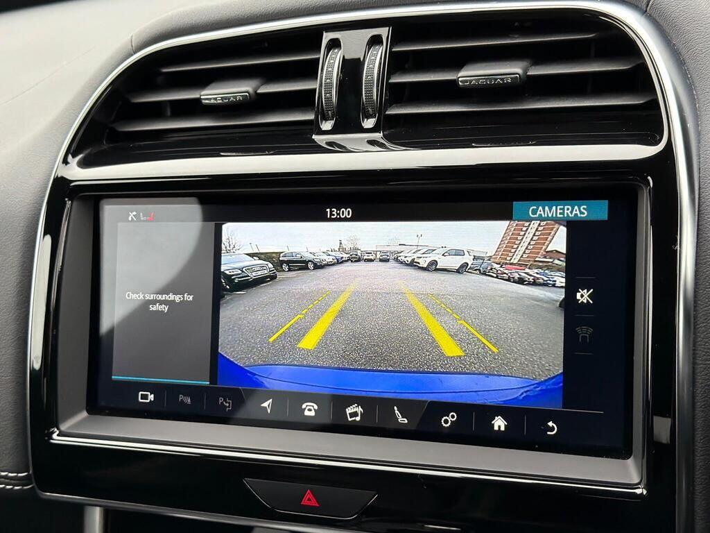 Jaguar XE view 36