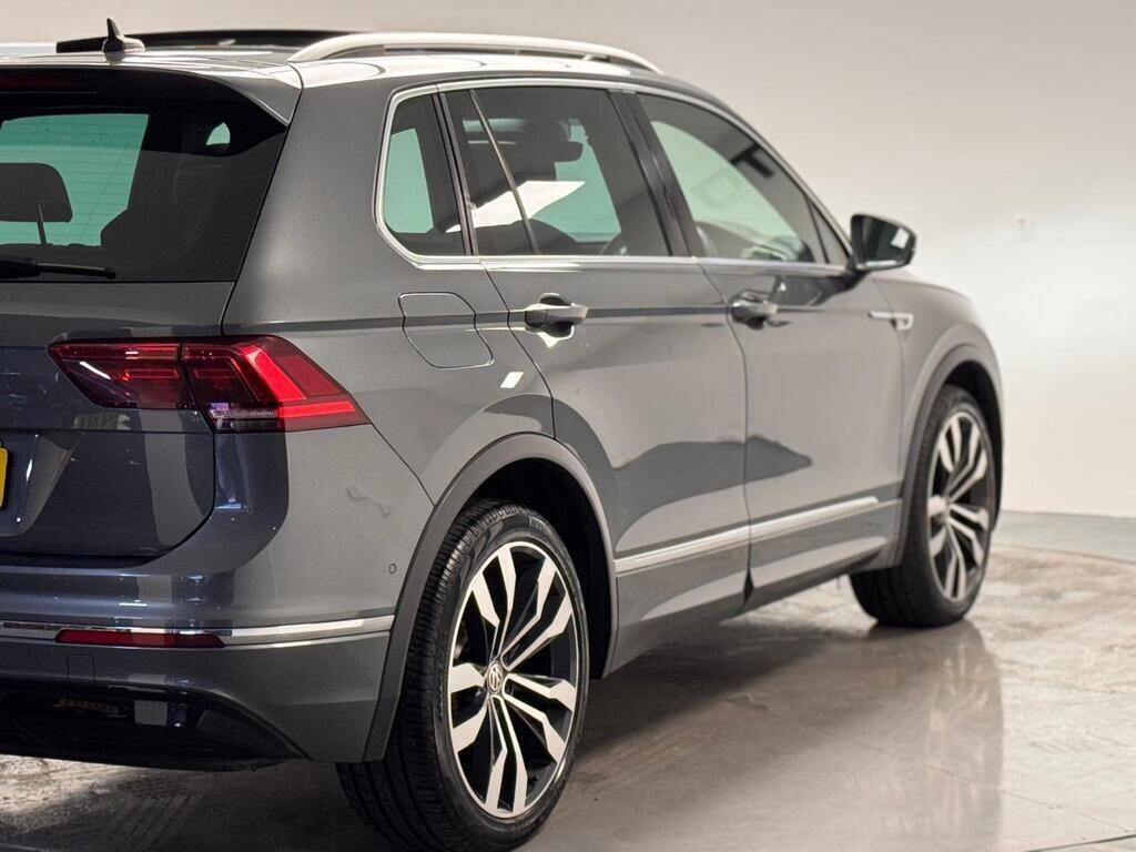 Volkswagen Tiguan view 6