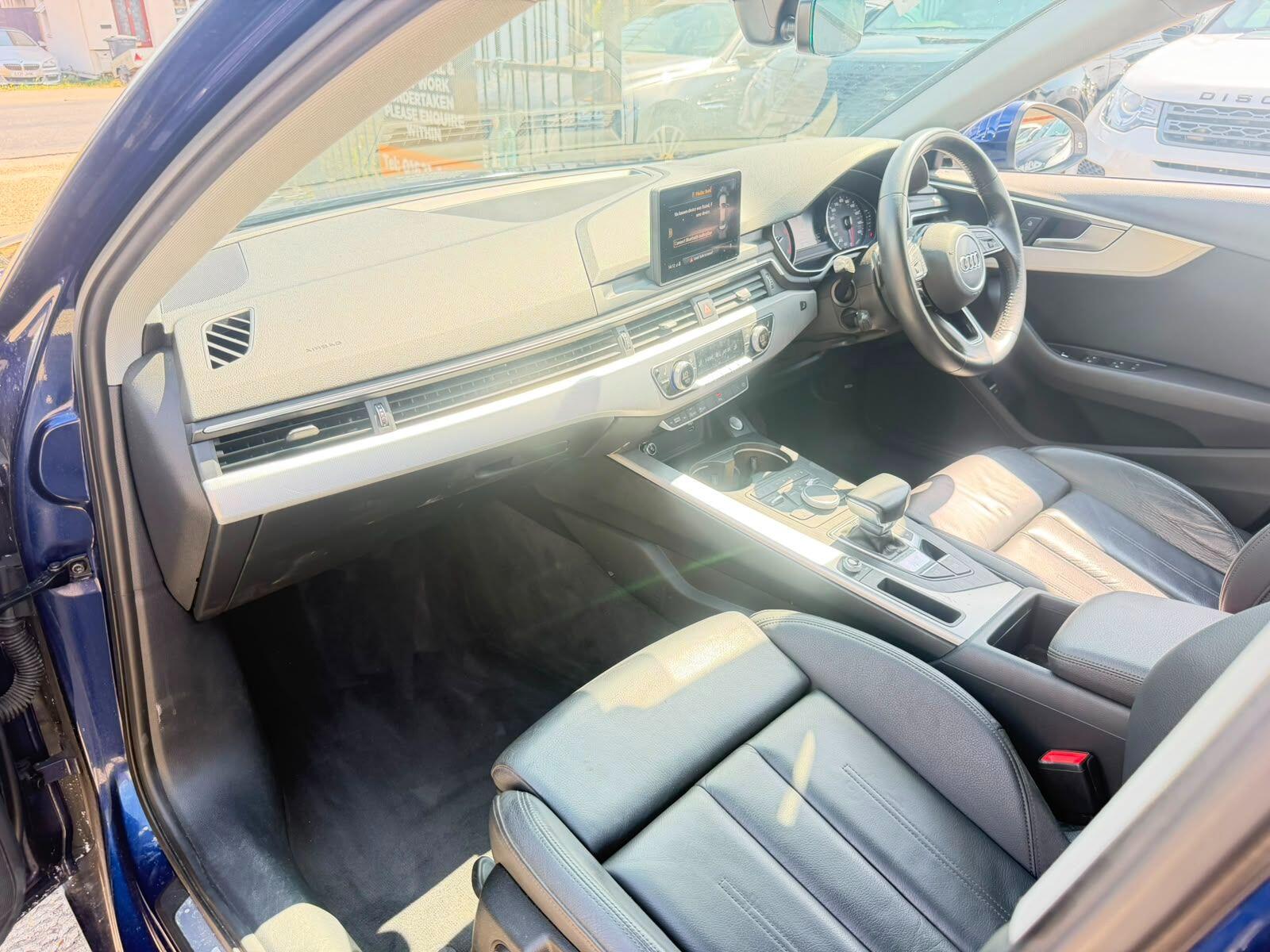 Audi A4 view 9