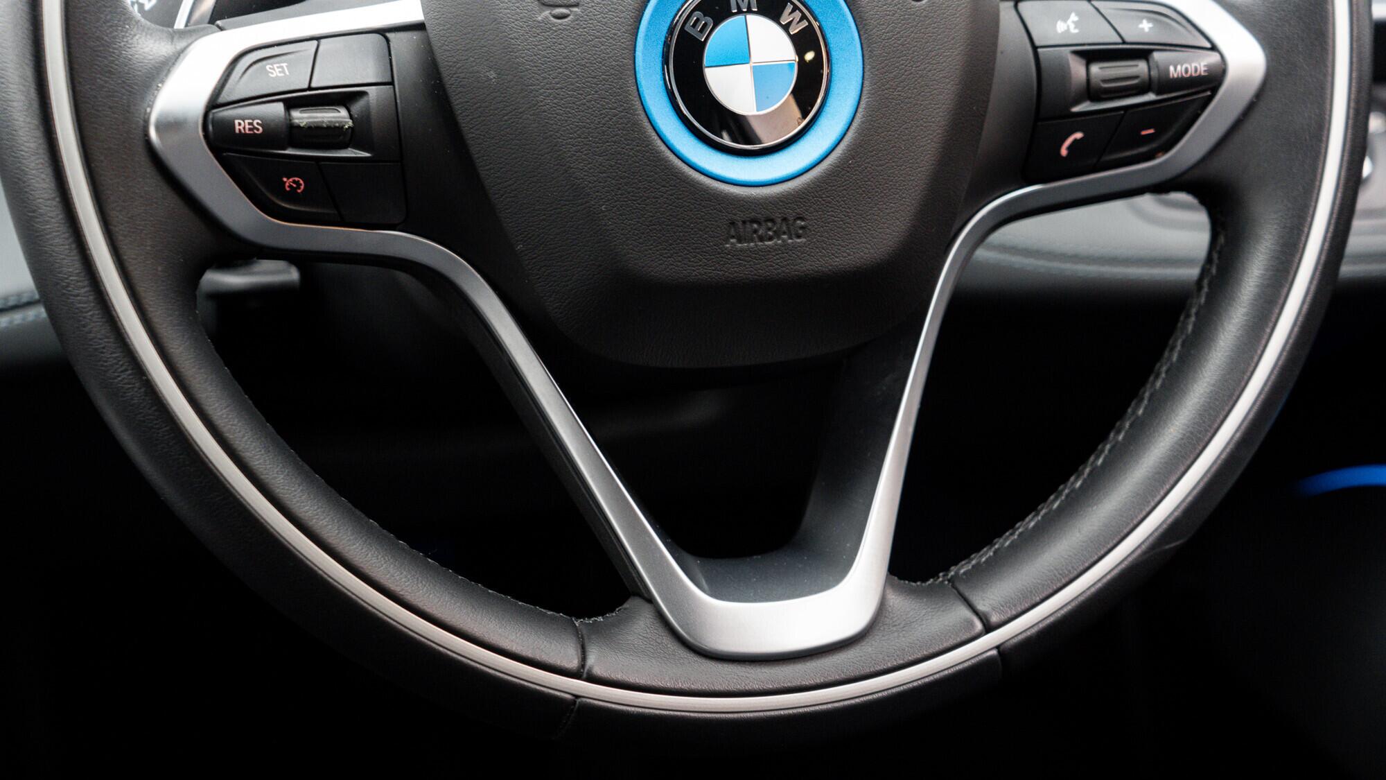 BMW I8 view 28