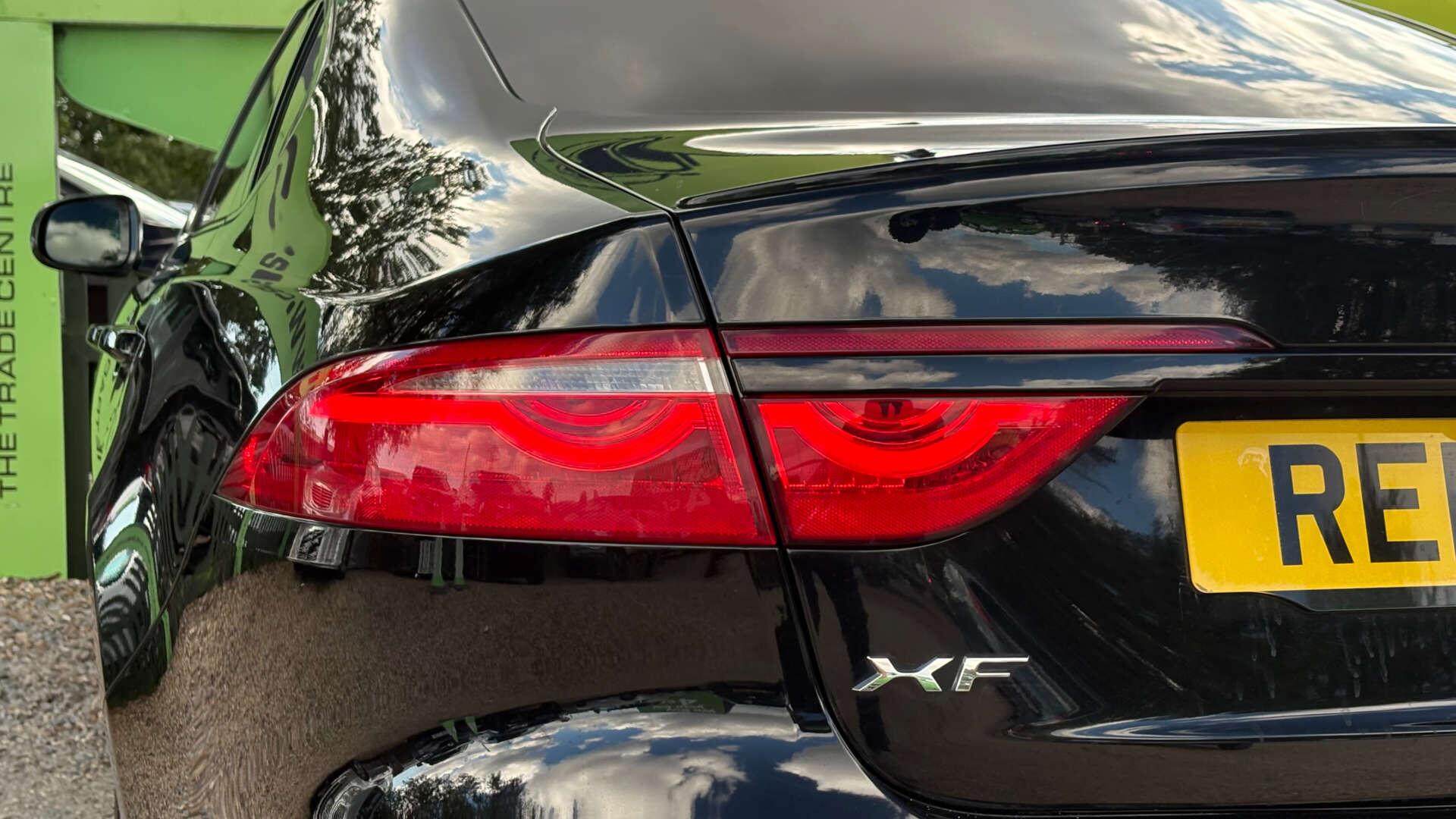 Jaguar XF view 51