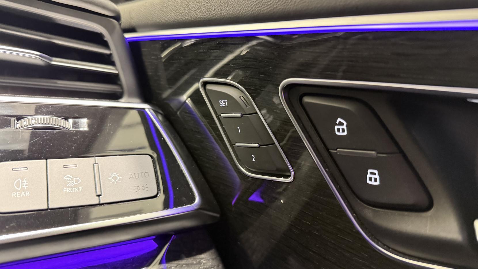 Audi Q7 view 33
