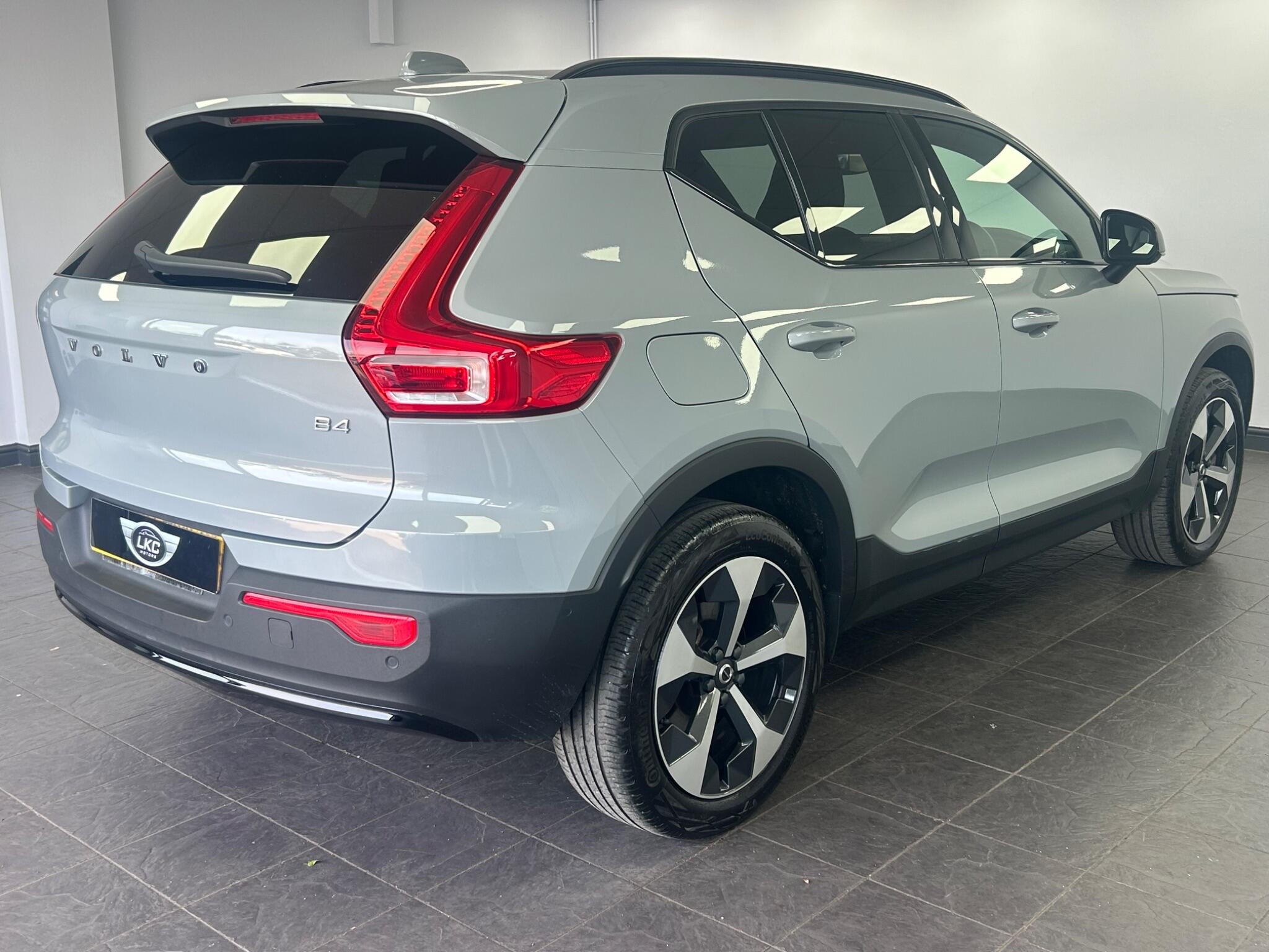 Volvo XC40 view 10