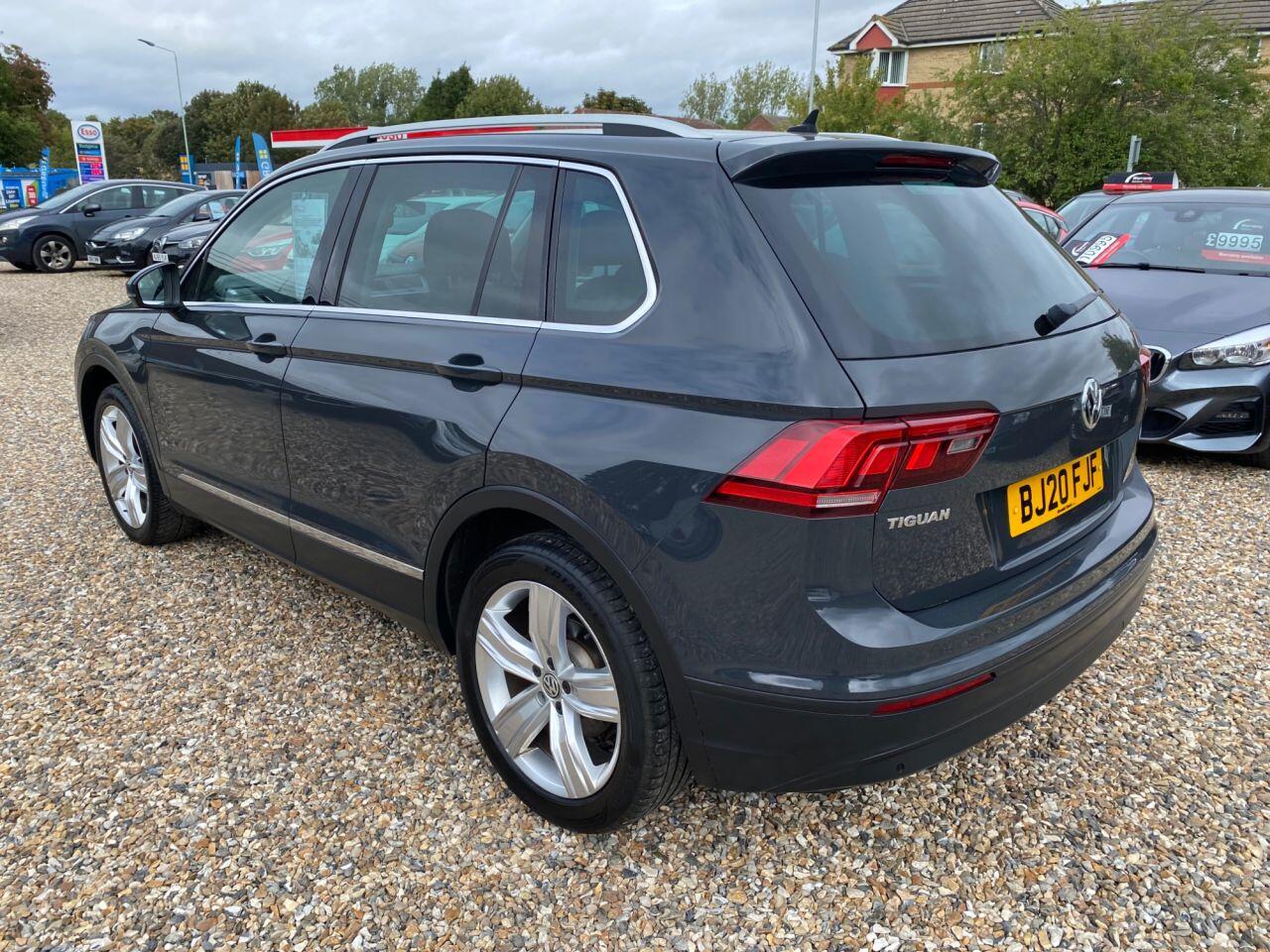 Volkswagen Tiguan view 7