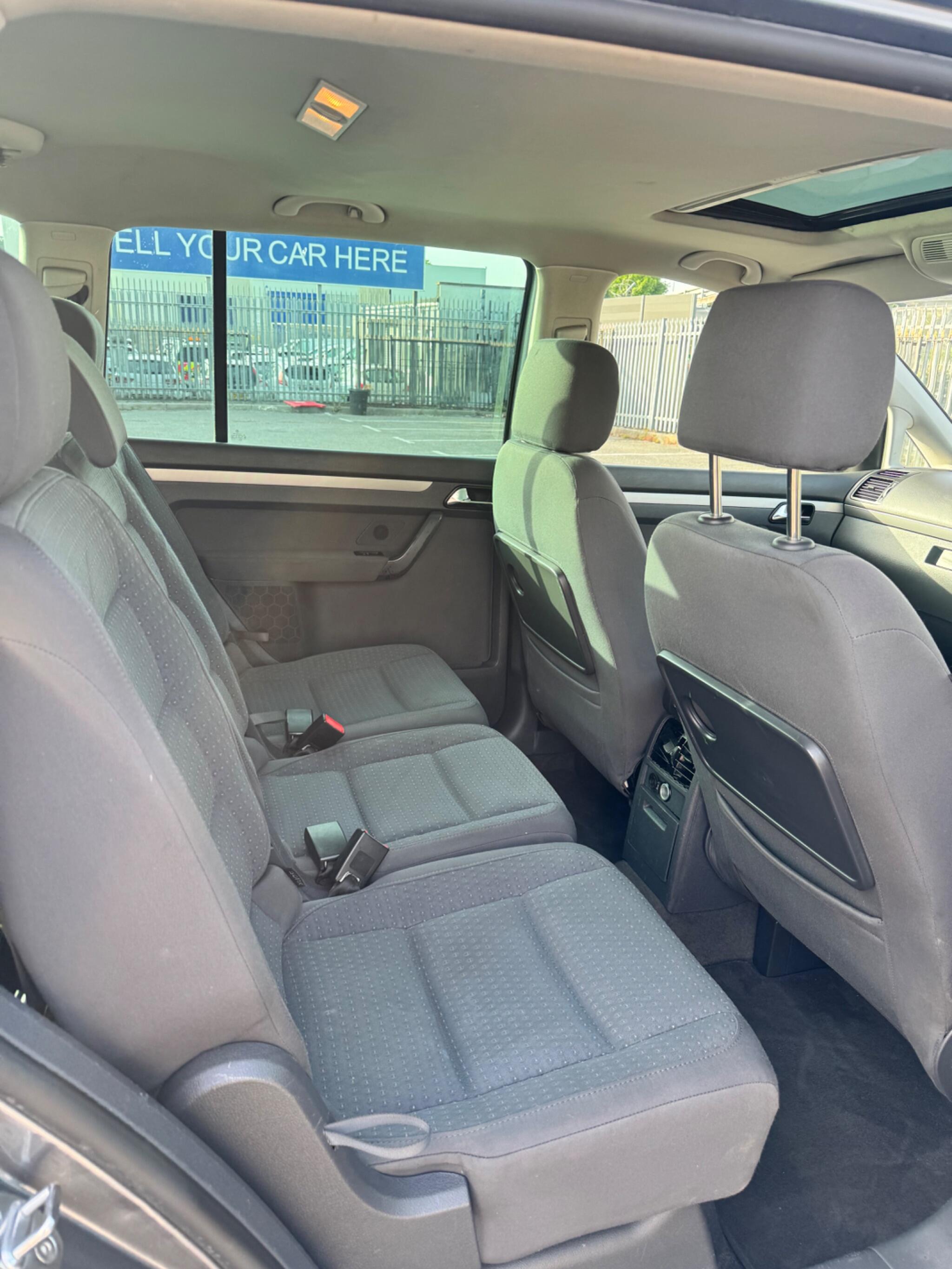 Volkswagen Touran view 32