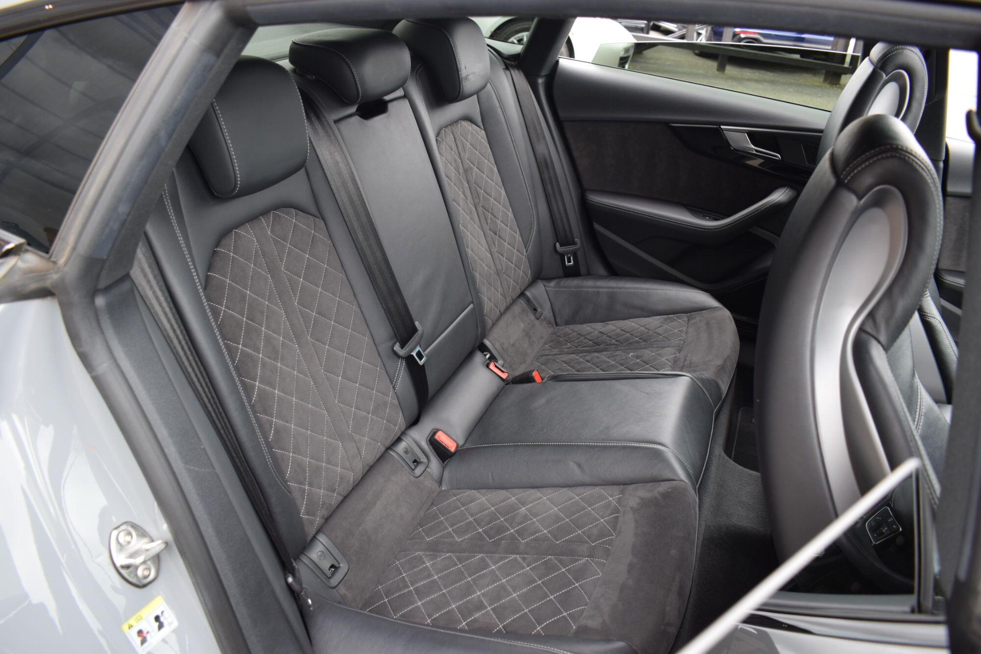 Audi RS5 view 24