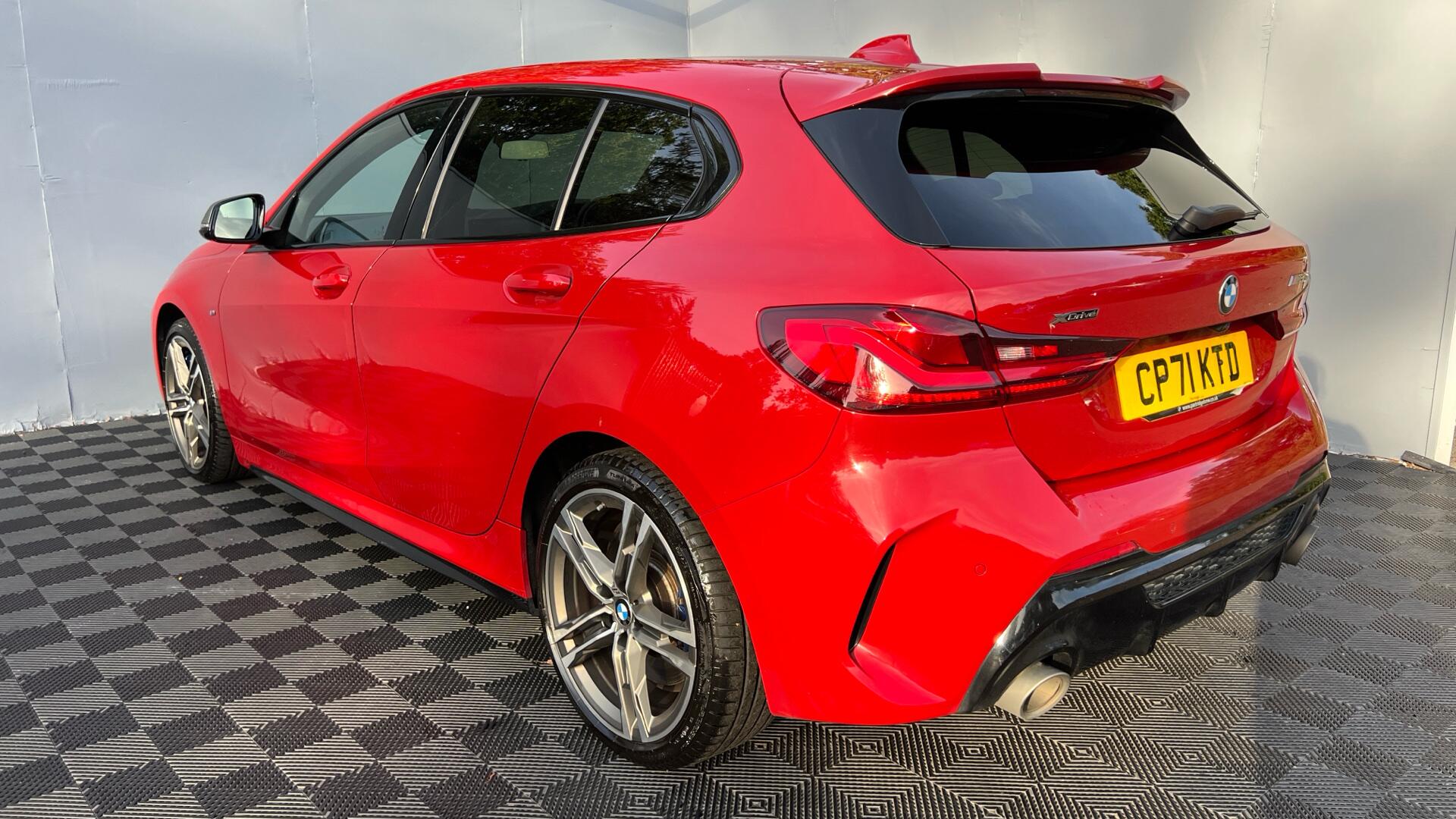BMW 1 Series view 31