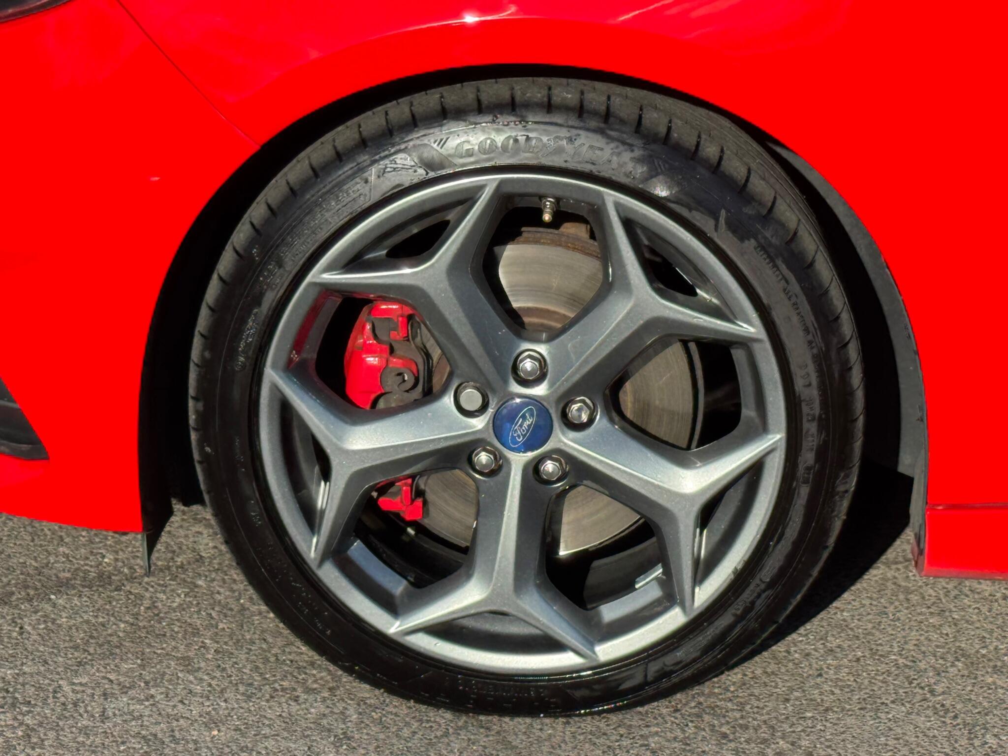 Ford Focus view 38