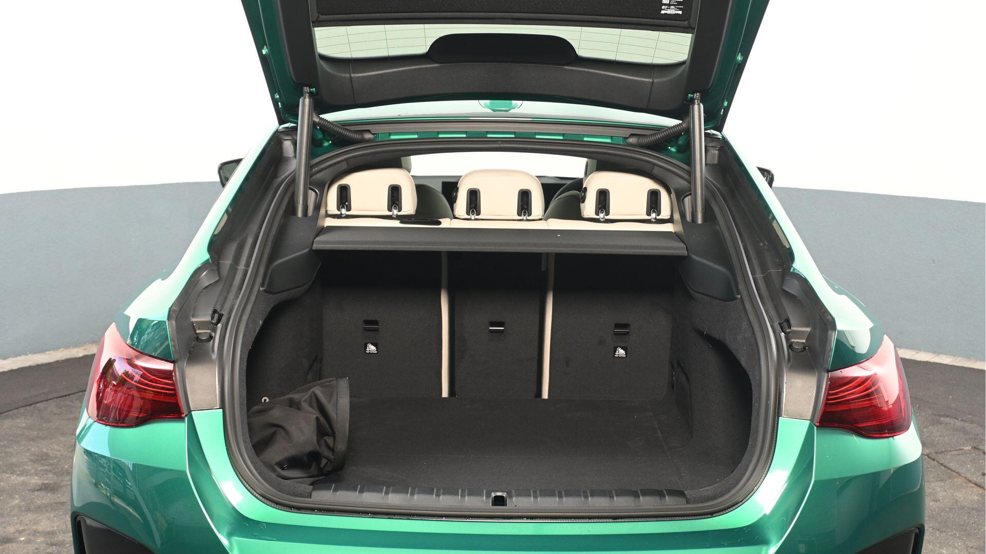 BMW I4 view 13