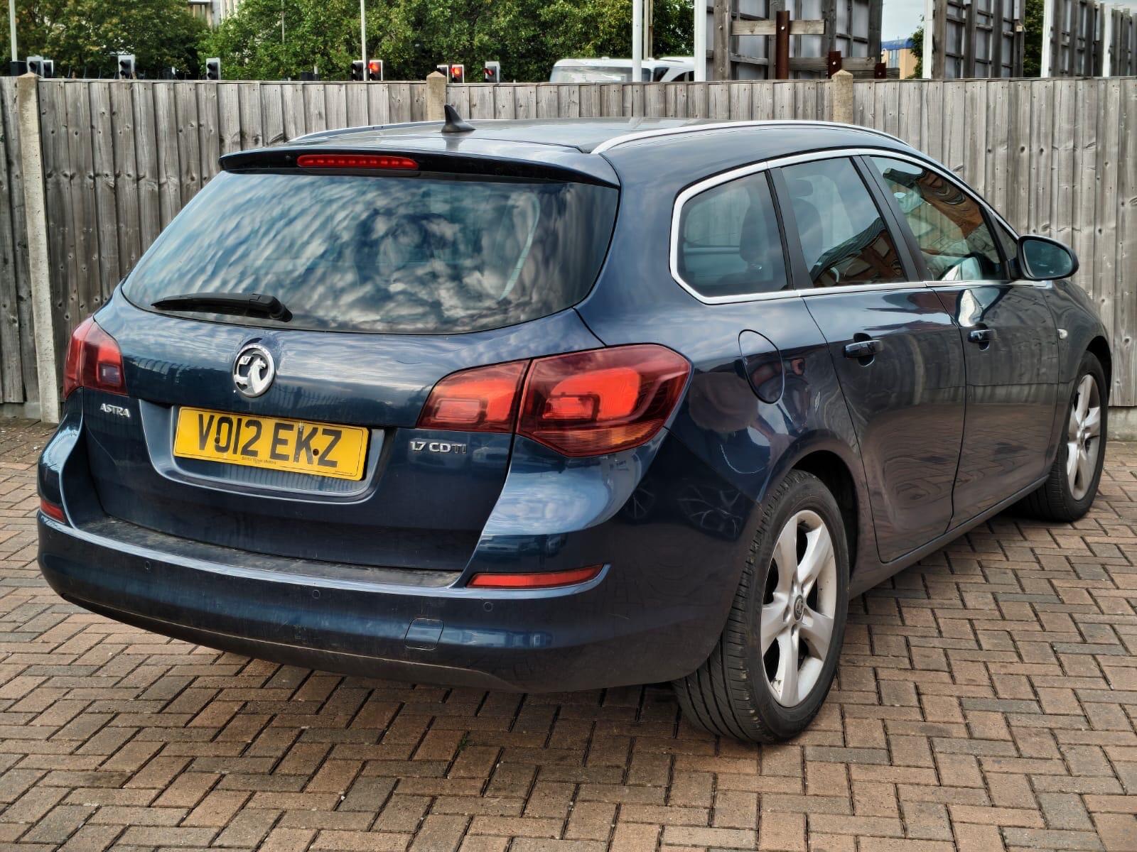 Vauxhall Astra view 6